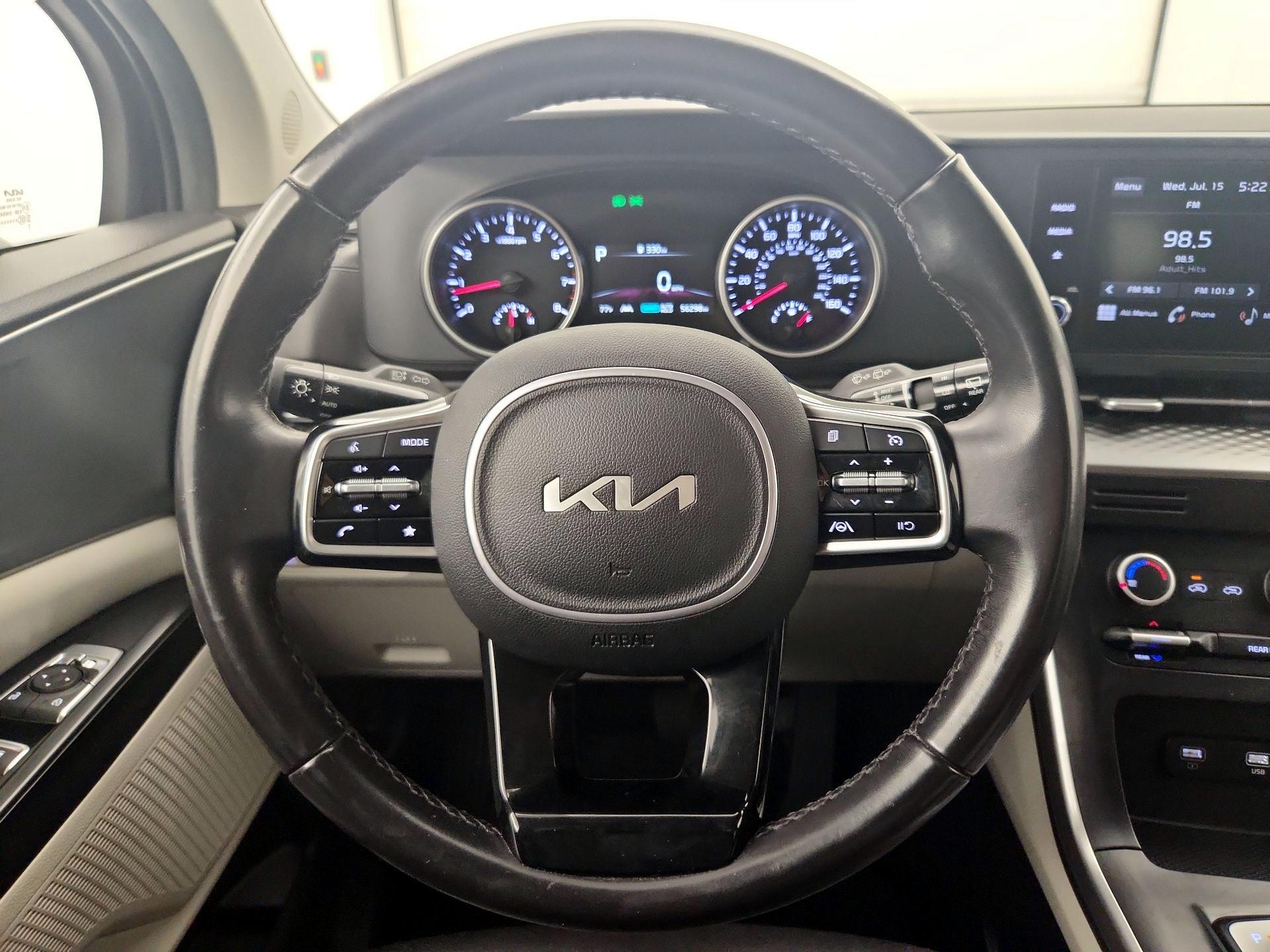 Thumbnail: 2023 Kia Carnival - 10