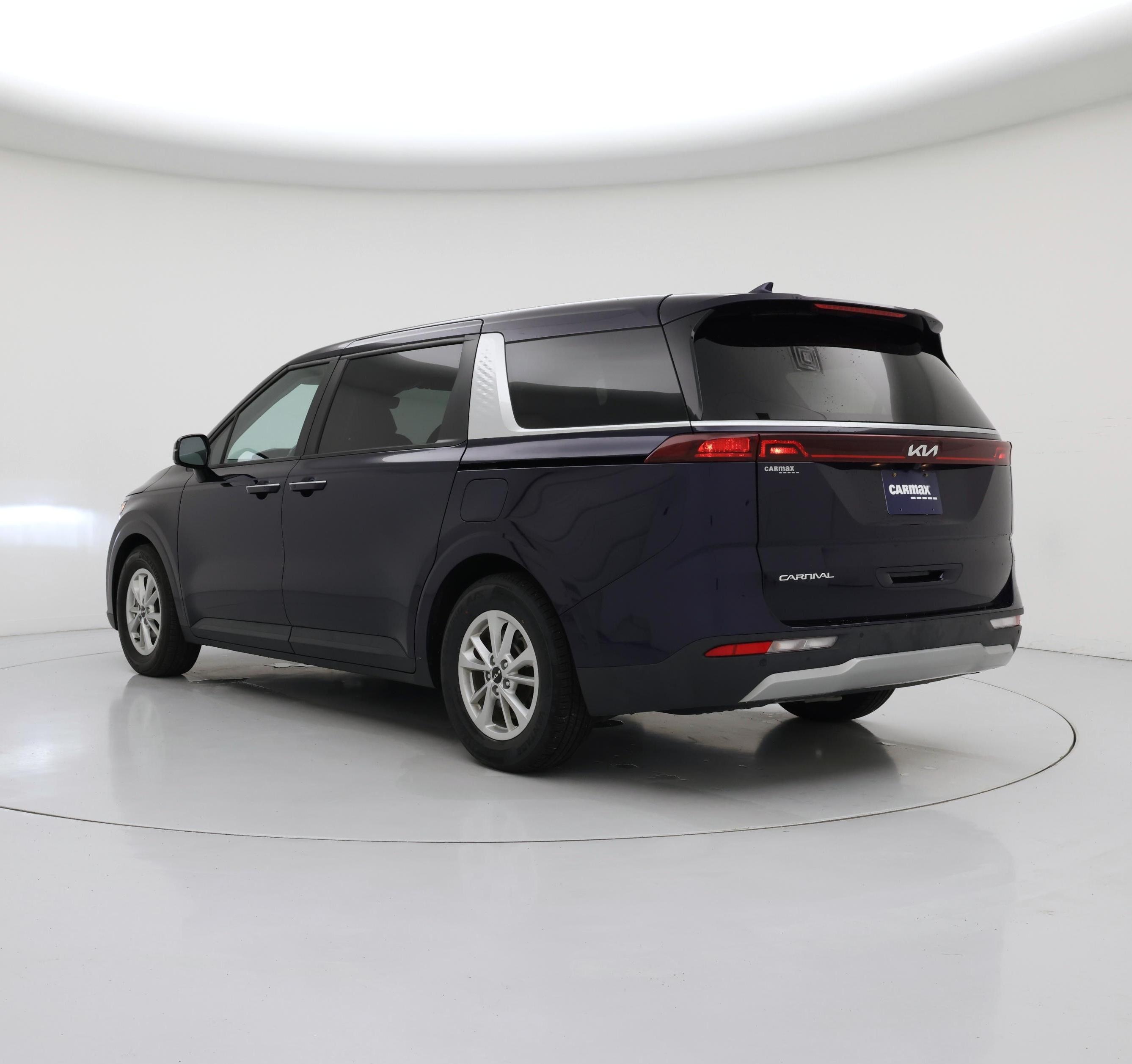 Thumbnail: 2023 Kia Carnival - 2