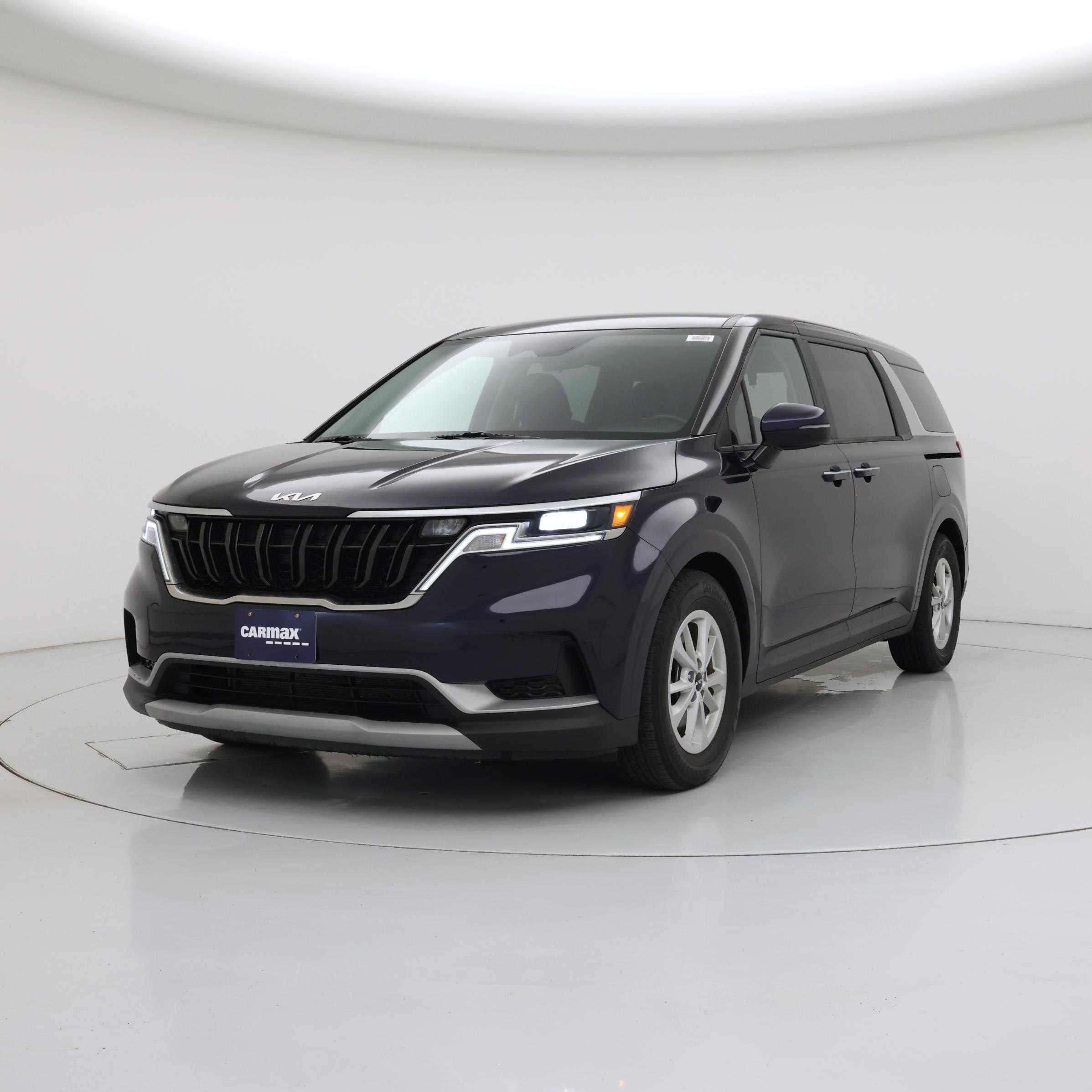 Thumbnail: 2023 Kia Carnival - 4