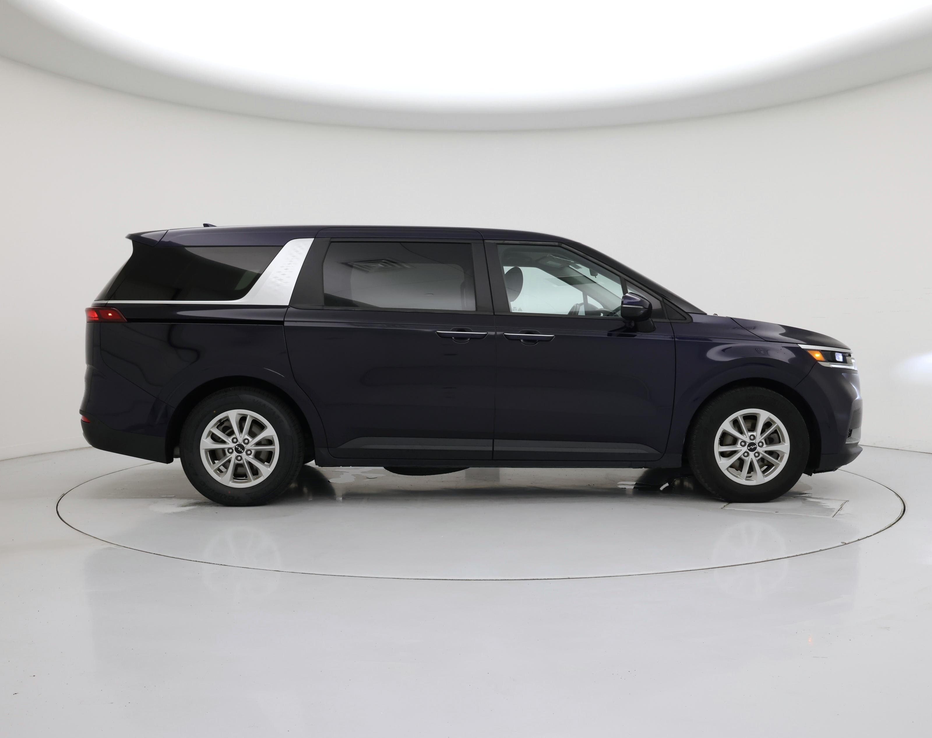 Thumbnail: 2023 Kia Carnival - 7