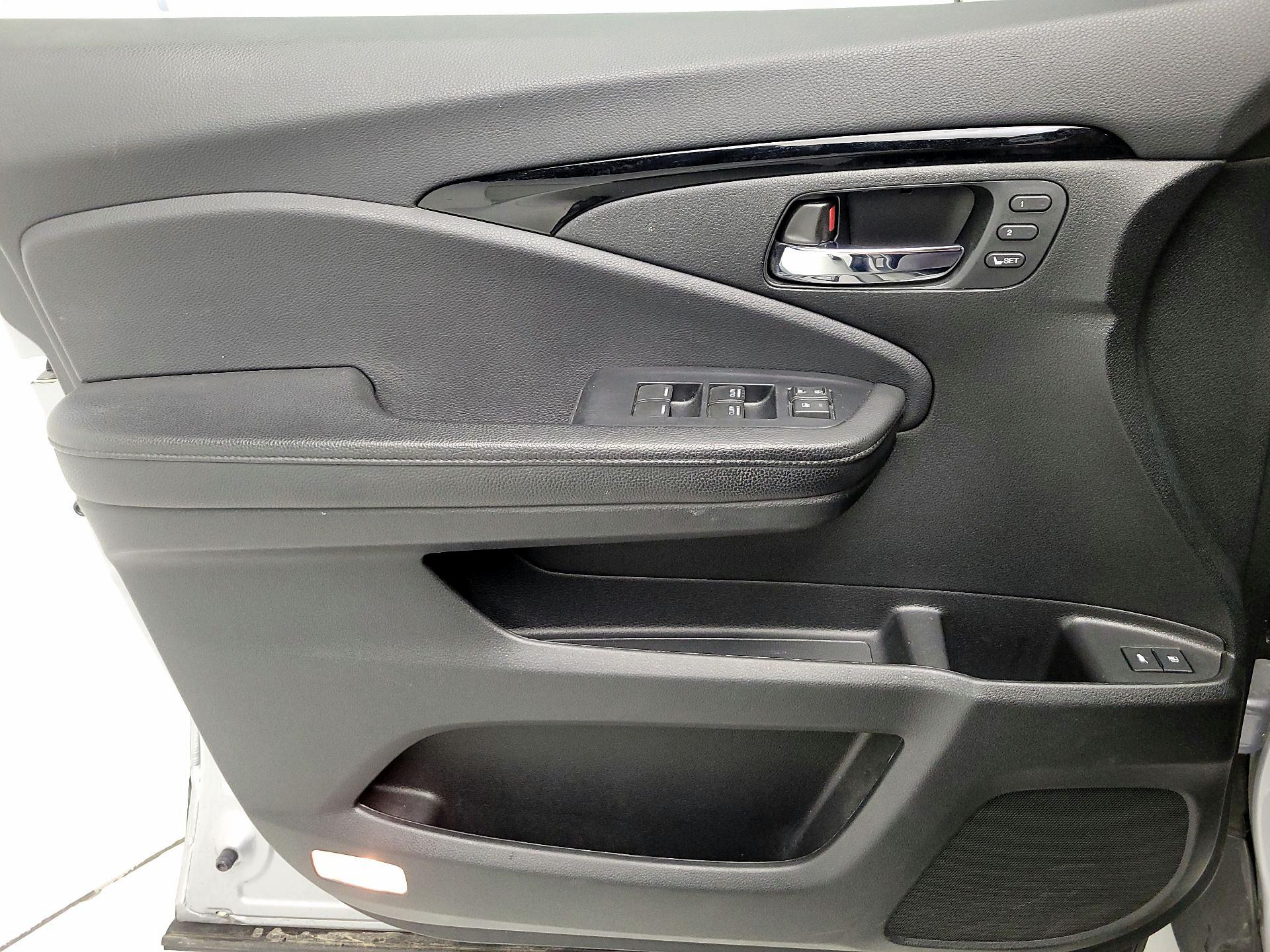 Thumbnail: 2021 Honda Passport - 12