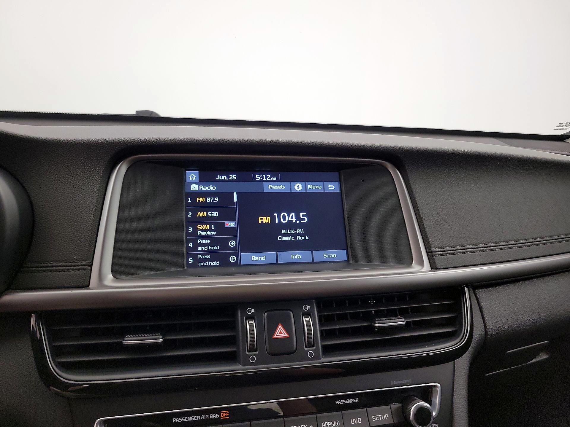 Thumbnail: 2018 Kia Optima - 15
