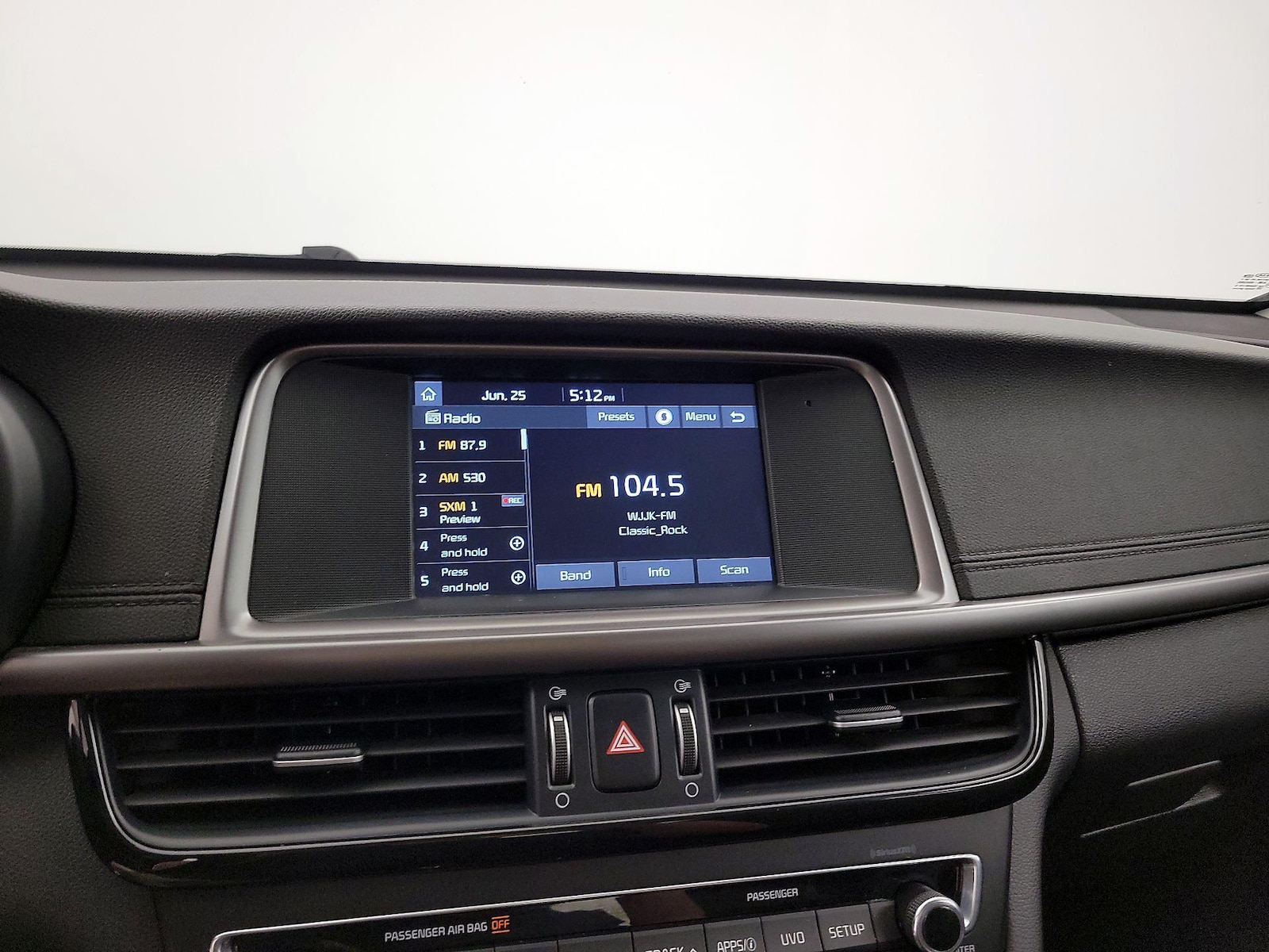 2018 Kia Optima LX - Photo 16