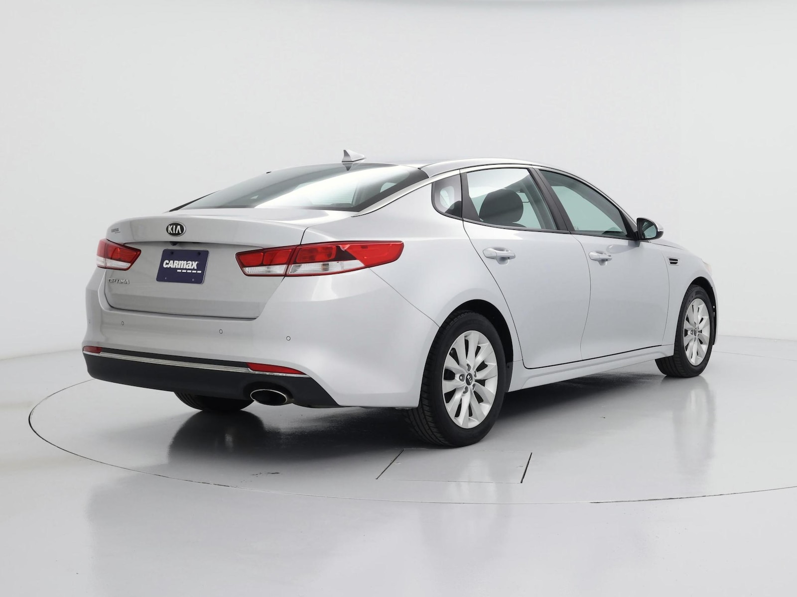 2018 Kia Optima LX - Photo 9