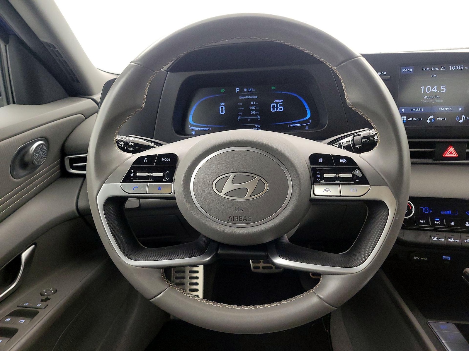 2025 Hyundai Elantra SEL - Photo 11