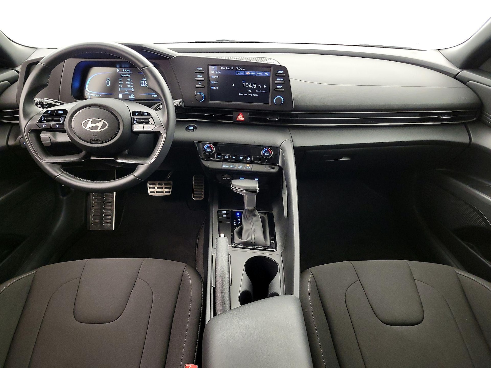 2025 Hyundai Elantra SEL - Photo 10