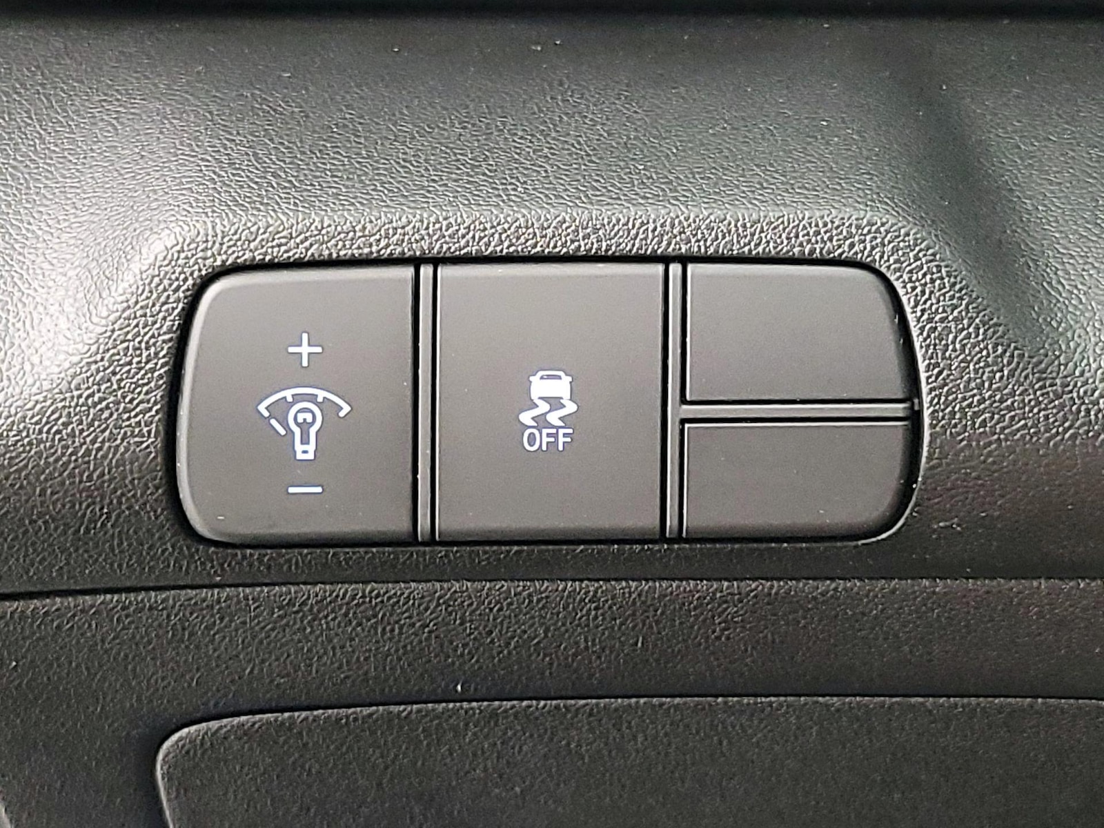 2025 Hyundai Elantra SEL - Photo 14