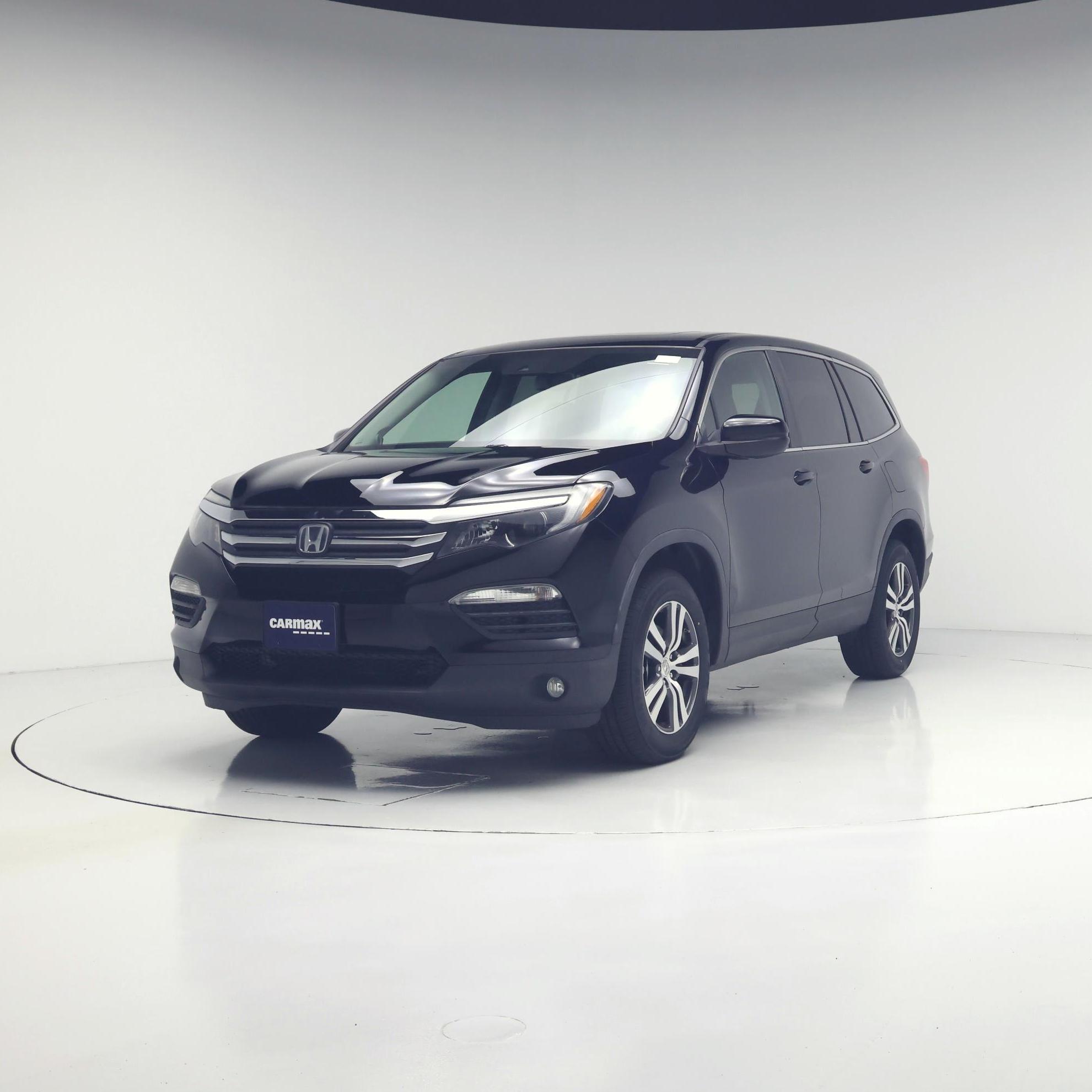 Thumbnail: 2017 Honda Pilot - 4