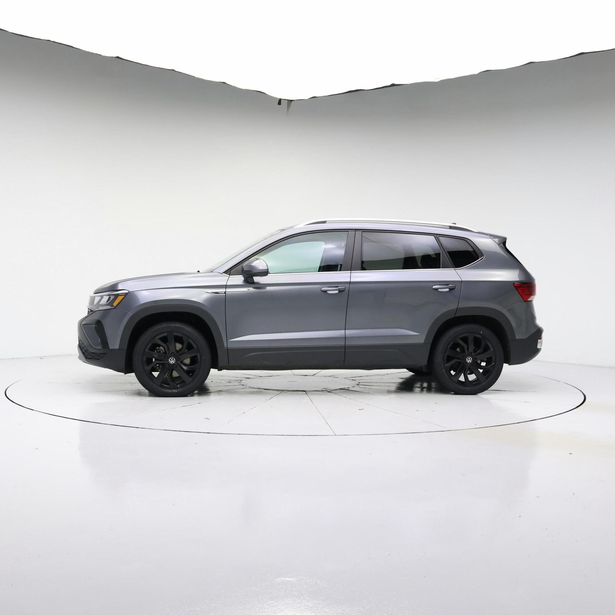 Thumbnail: 2022 Volkswagen Taos - 3
