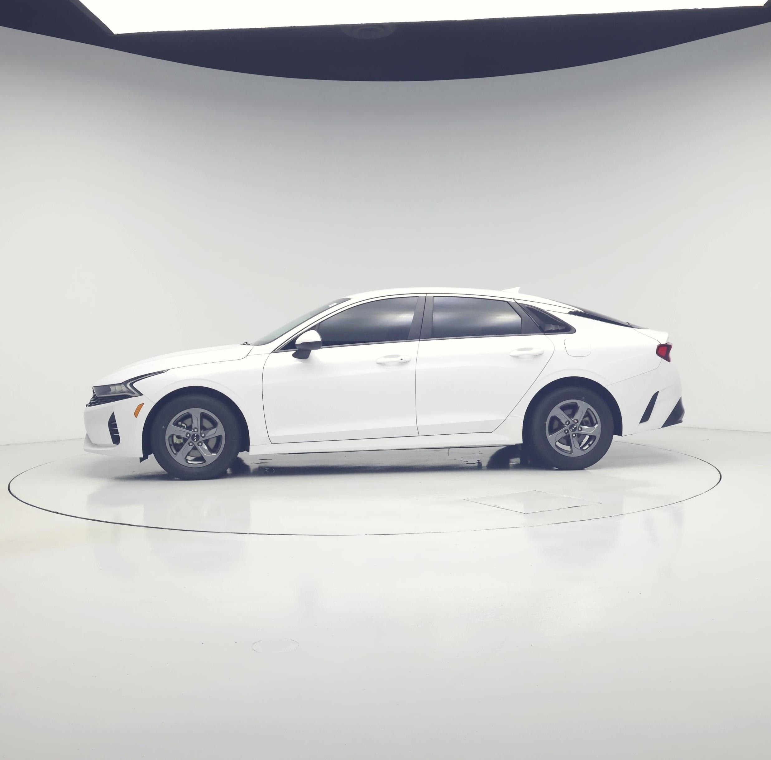 Thumbnail: 2023 Kia K5 - 3