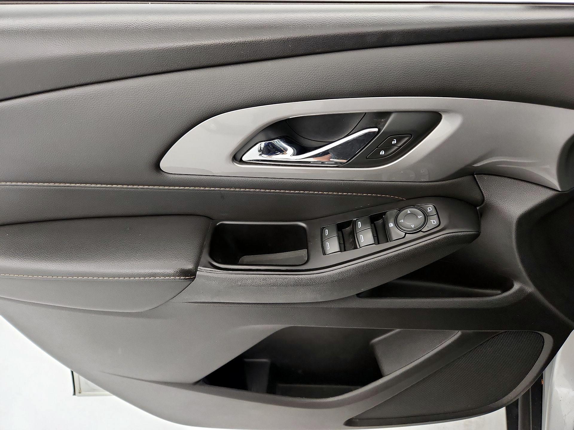 Thumbnail: 2019 Chevrolet Traverse - 12