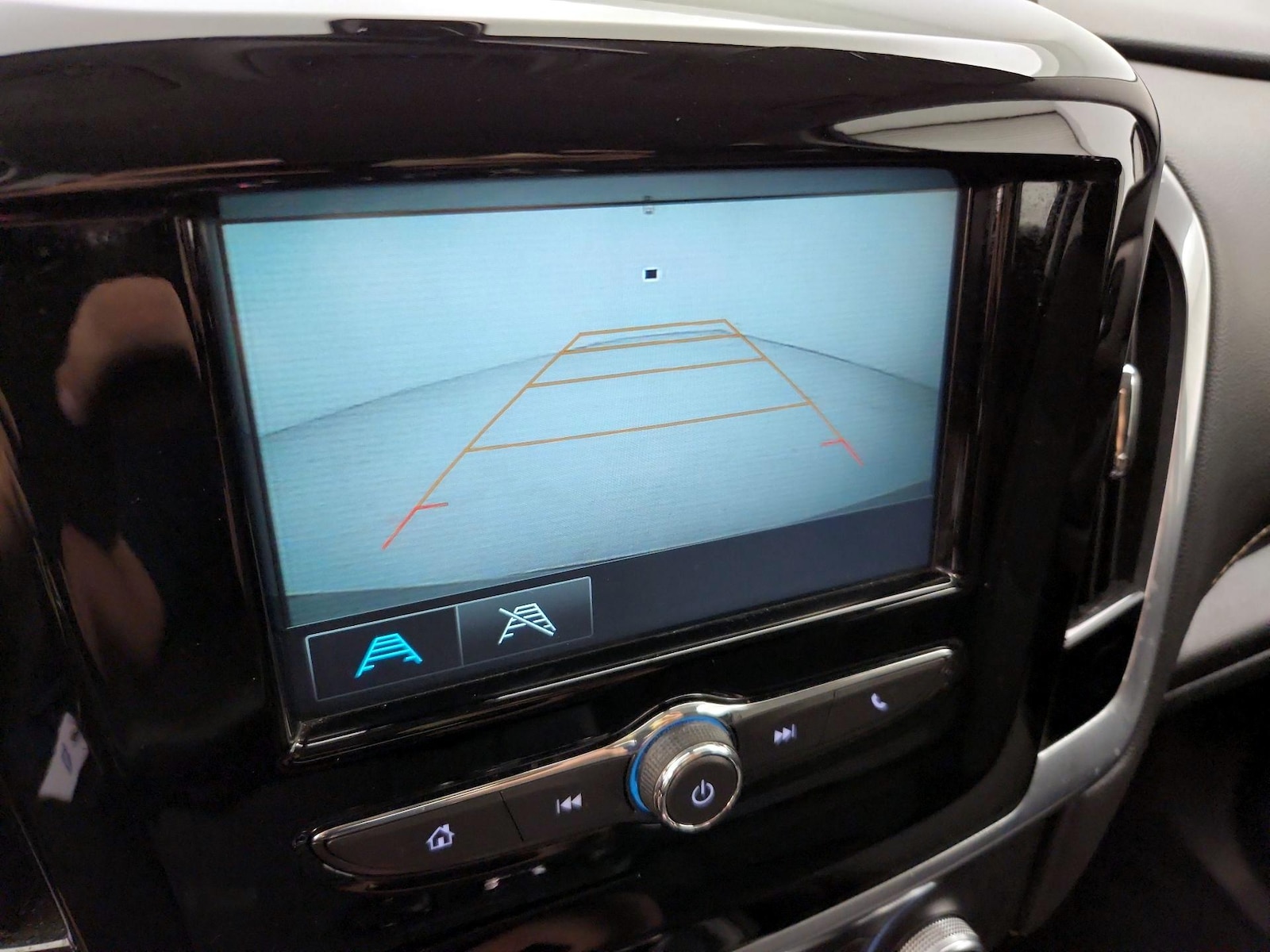 2019 Chevrolet Traverse LS - Photo 15