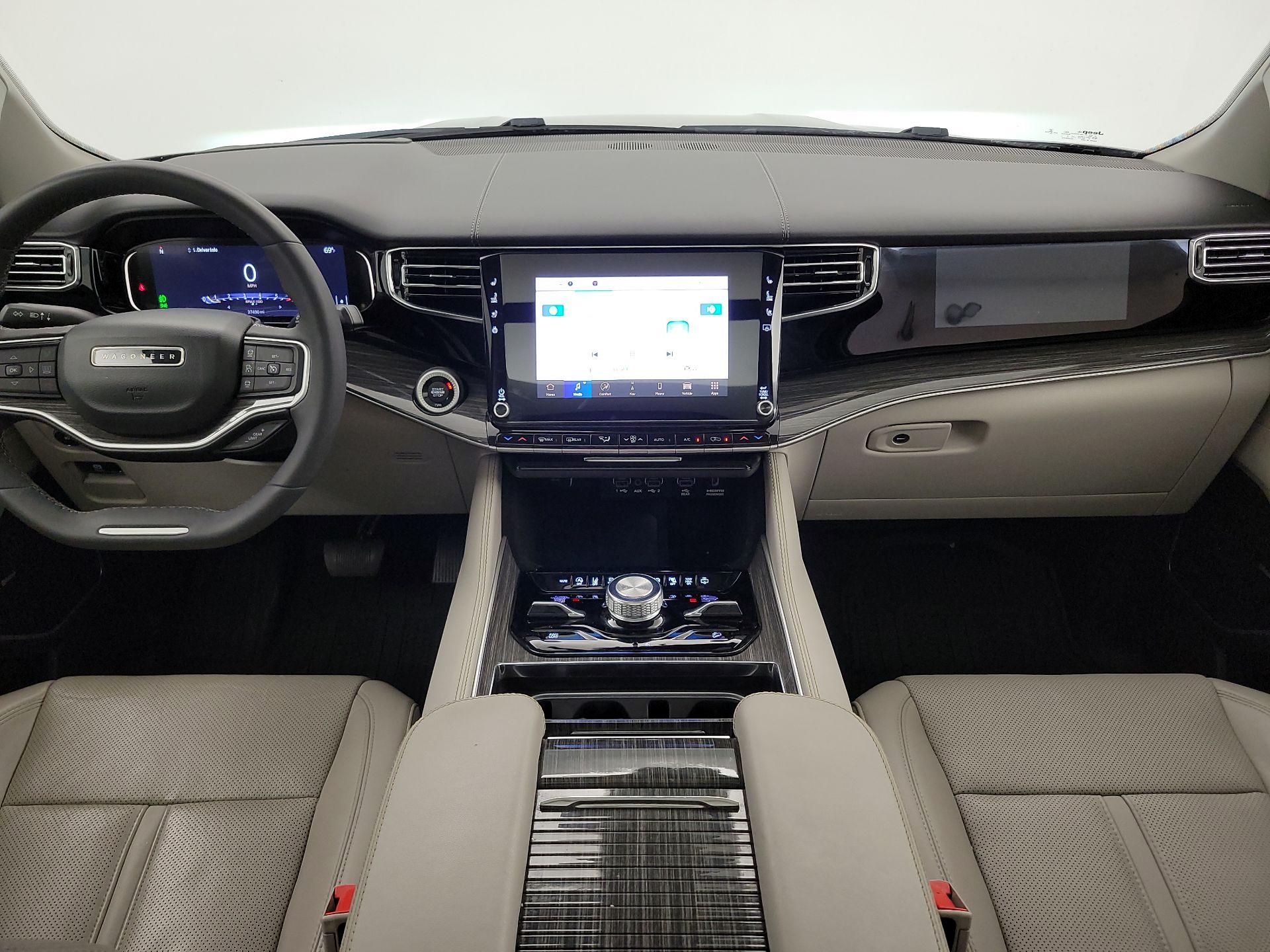 Thumbnail: 2022 Jeep Wagoneer - 9