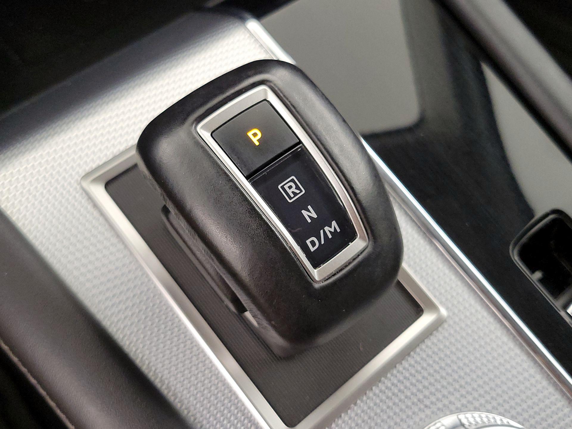 Thumbnail: 2024 Mitsubishi Outlander - 18