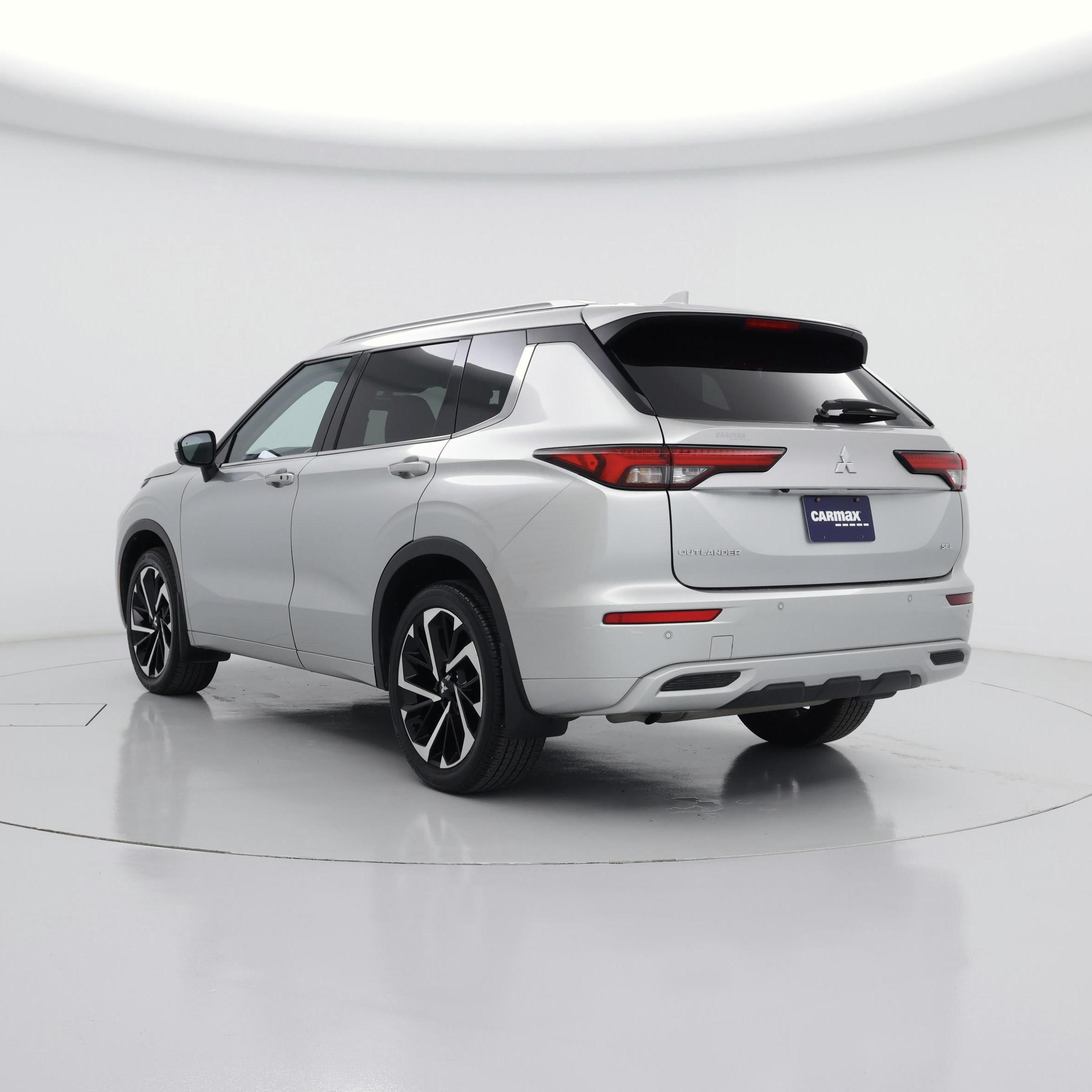 Thumbnail: 2024 Mitsubishi Outlander - 2