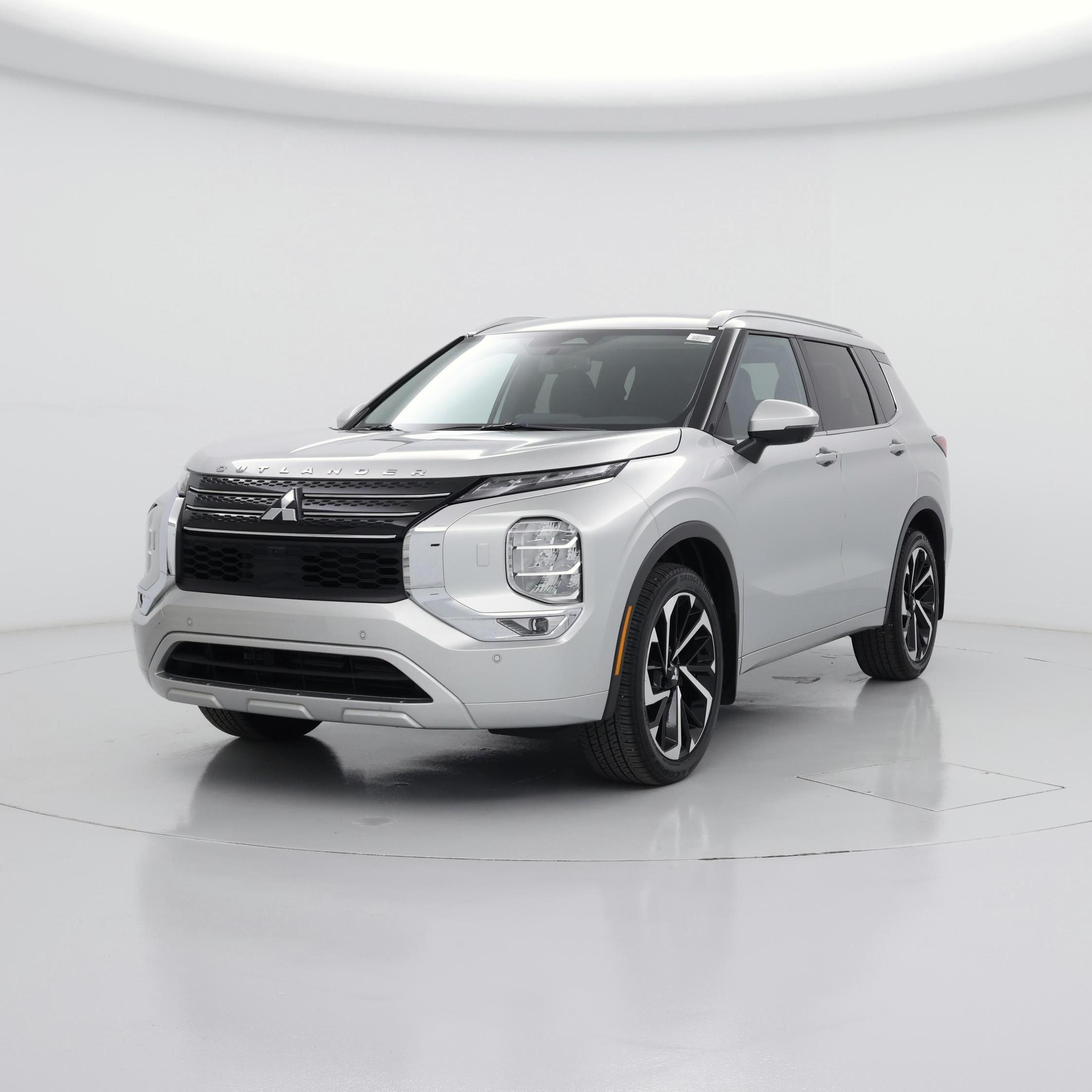 Thumbnail: 2024 Mitsubishi Outlander - 4