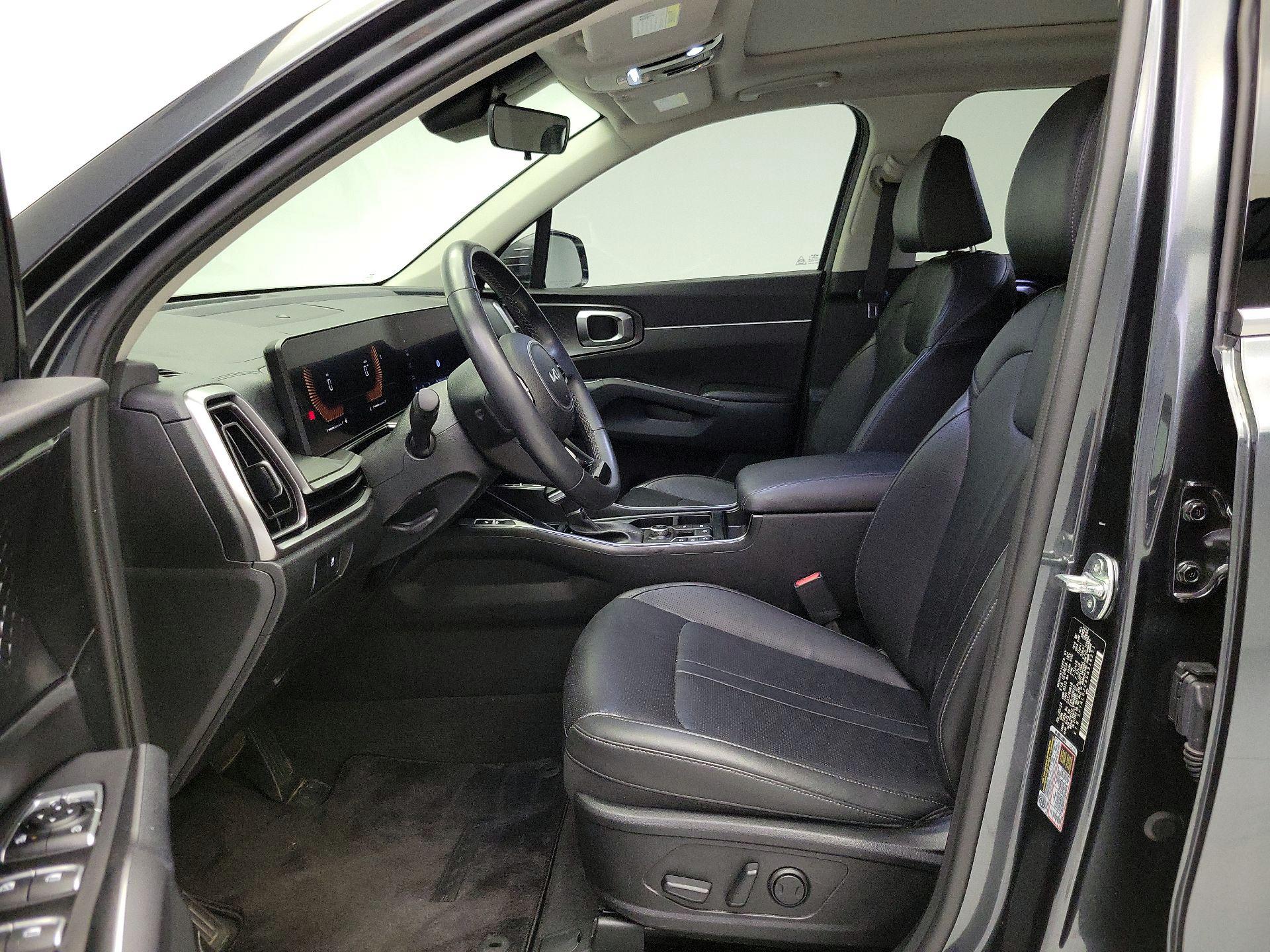Thumbnail: 2025 Kia Sorento - 11