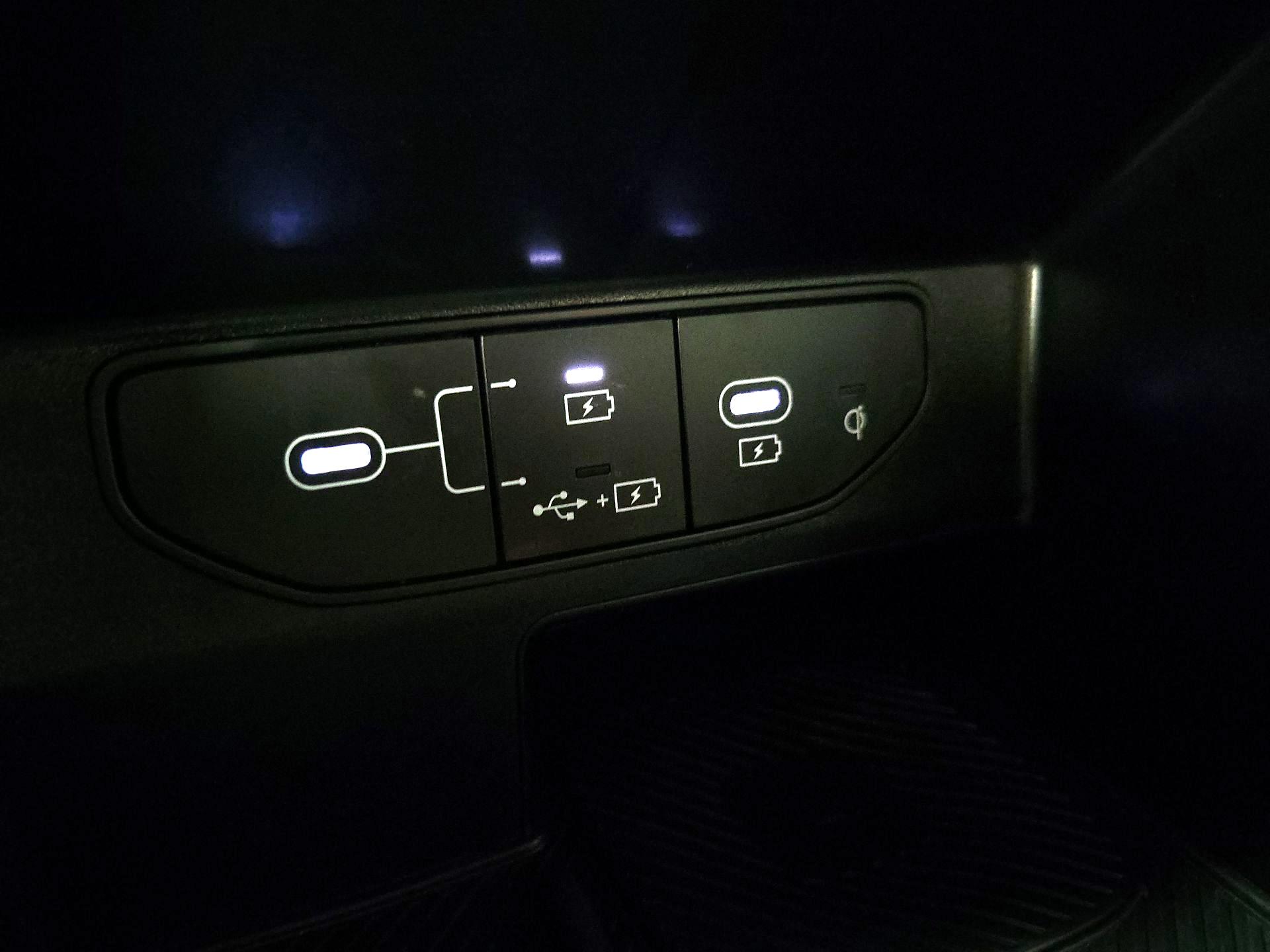 Thumbnail: 2025 Kia Sorento - 18