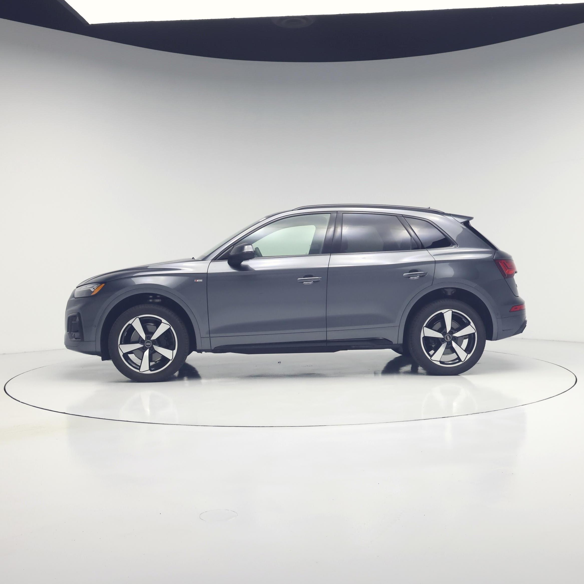 Thumbnail: 2024 Audi Q5 - 3