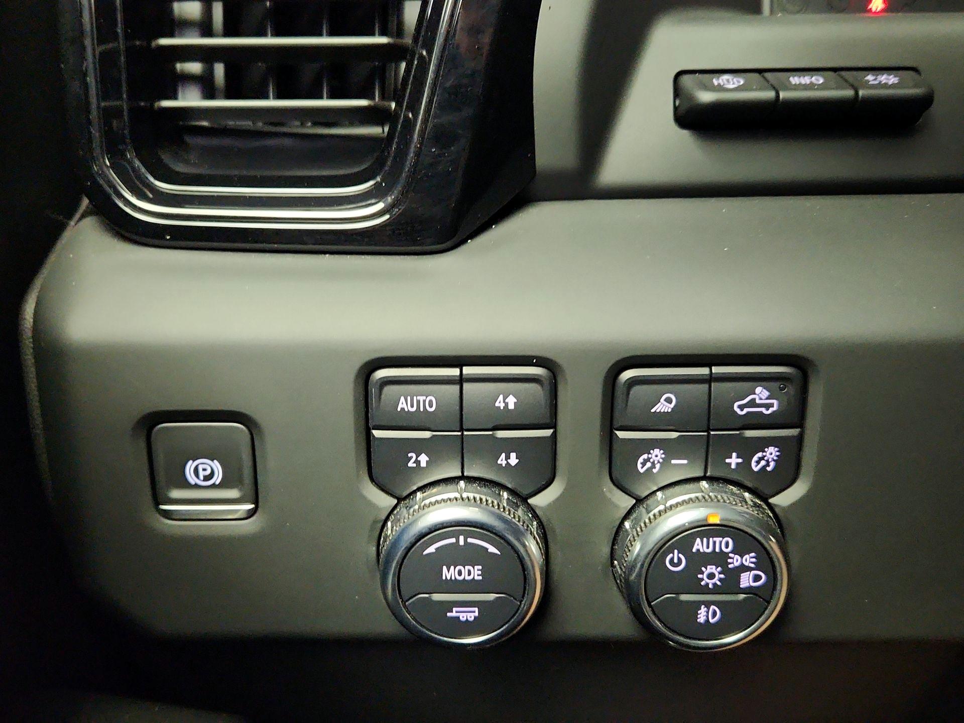 Thumbnail: 2024 GMC Sierra 1500 - 13
