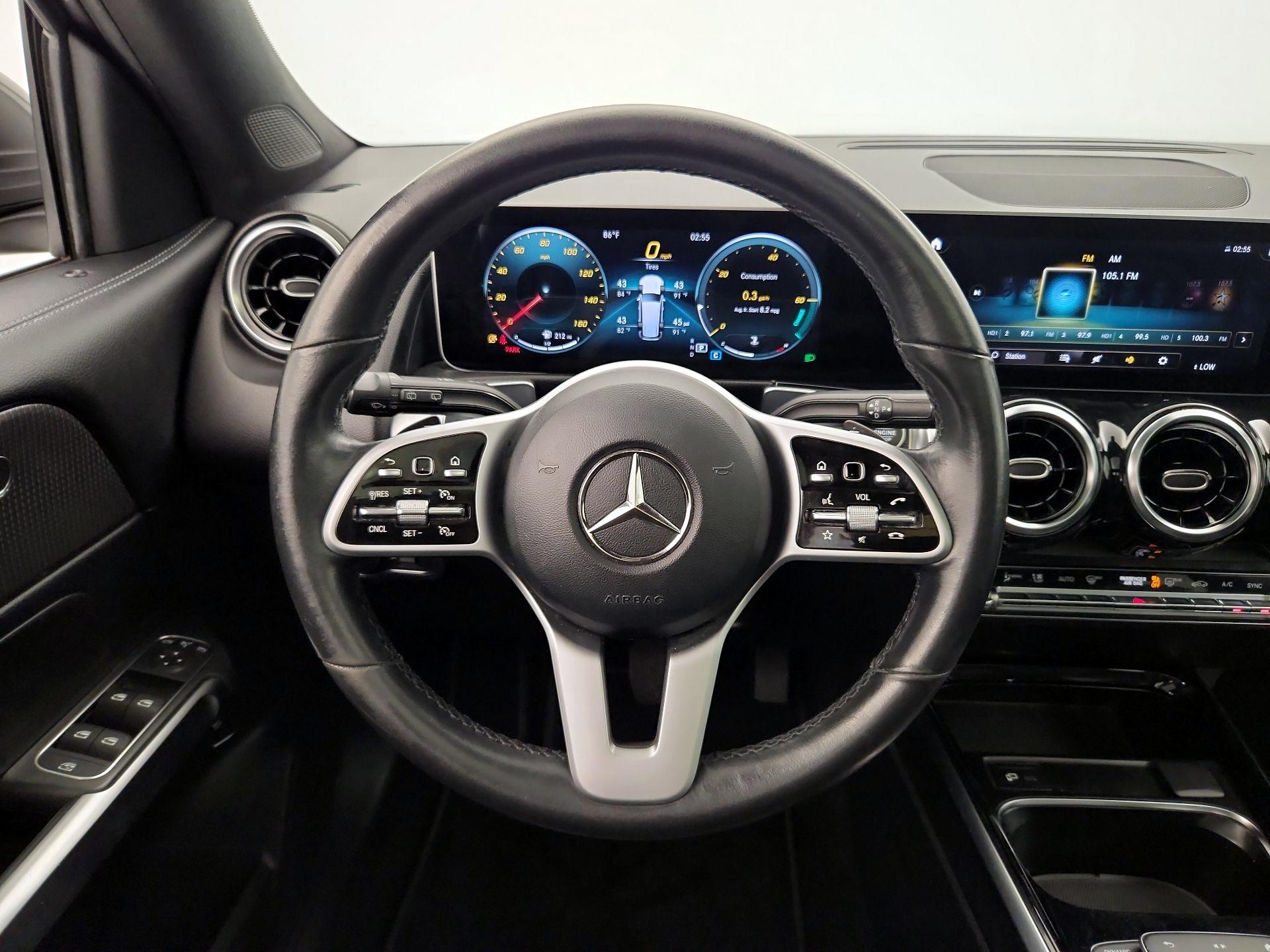 Thumbnail: 2021 Mercedes-Benz GLB - 10