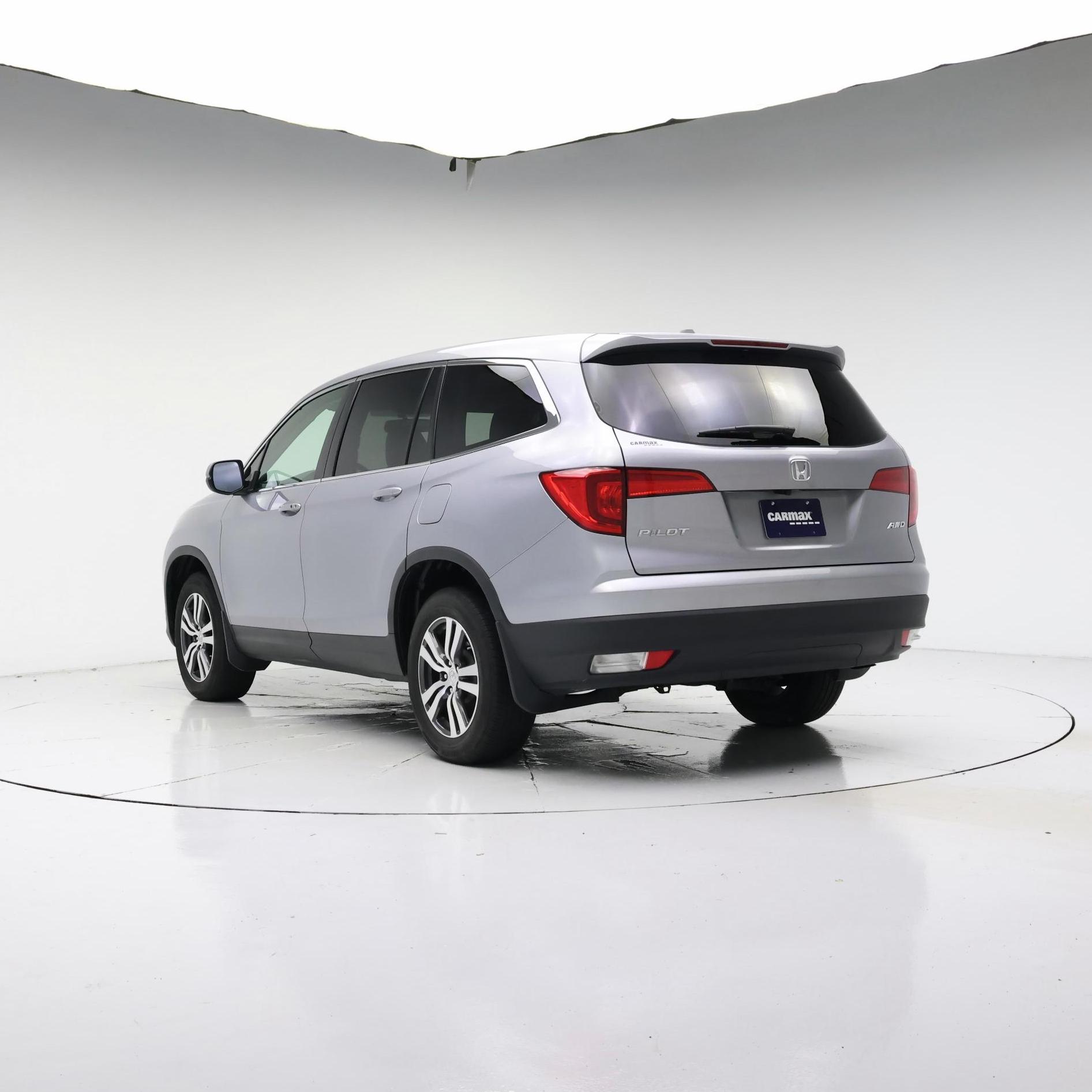 Thumbnail: 2017 Honda Pilot - 2