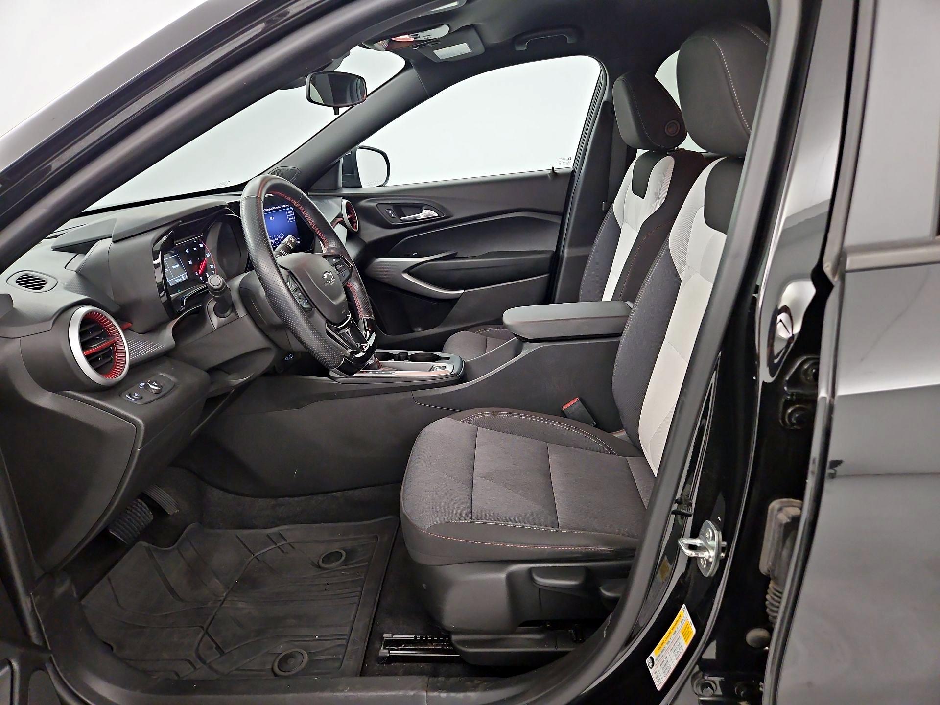Thumbnail: 2024 Chevrolet Trax - 9