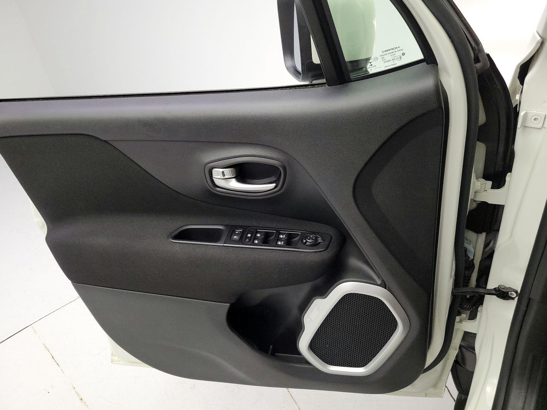 Thumbnail: 2020 Jeep Renegade - 12