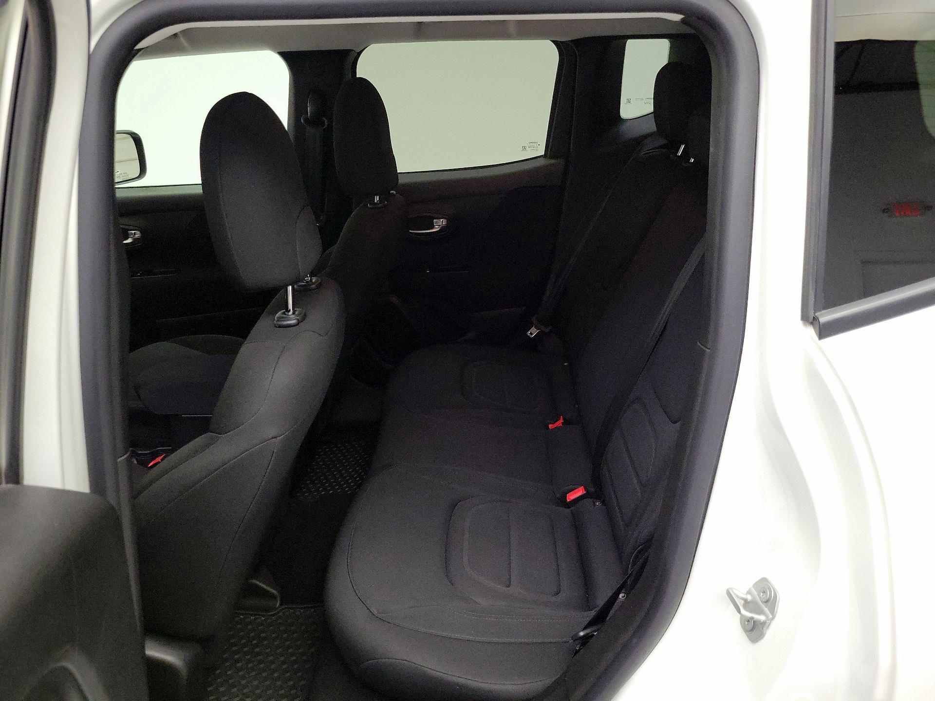Thumbnail: 2020 Jeep Renegade - 19
