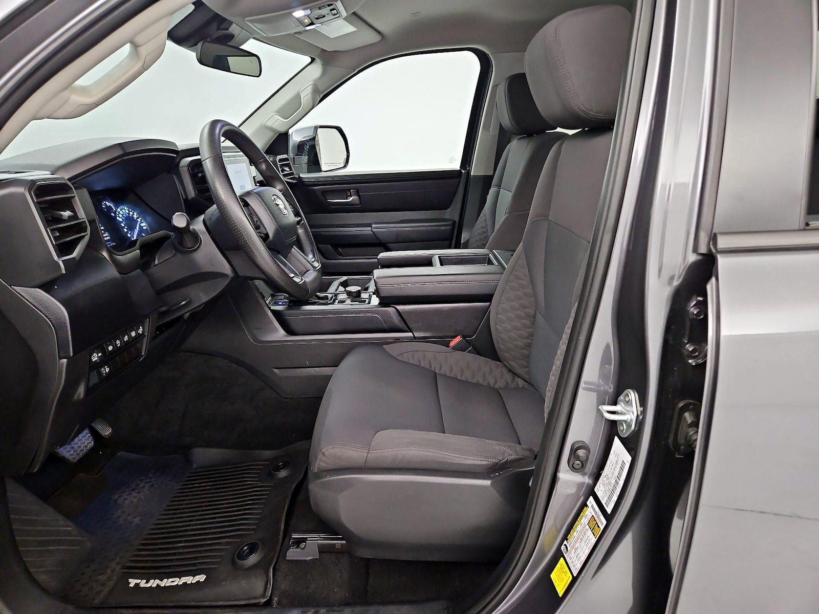 2024 Toyota Tundra SR5 - Photo 10