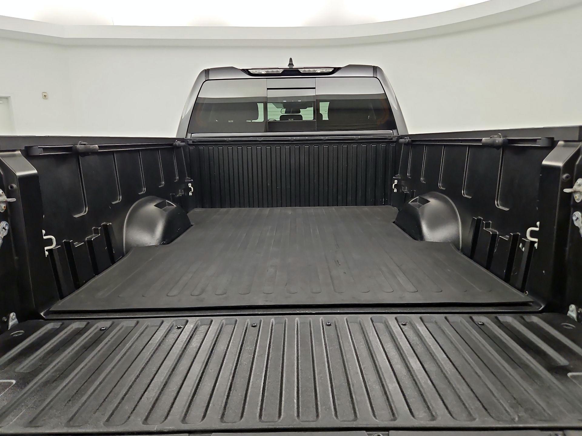 Thumbnail: 2024 Toyota Tundra - 18