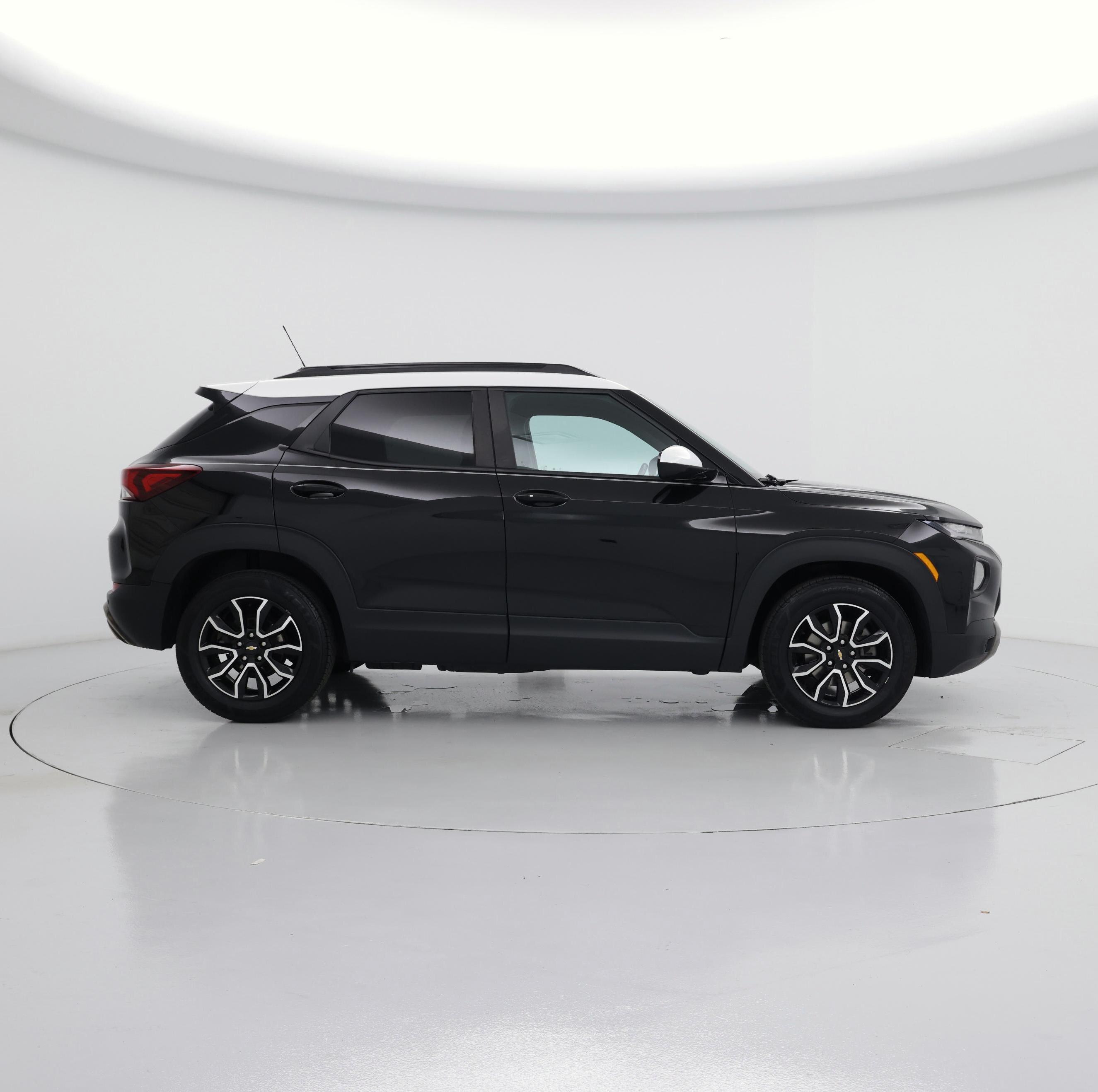 Thumbnail: 2023 Chevrolet TrailBlazer - 7