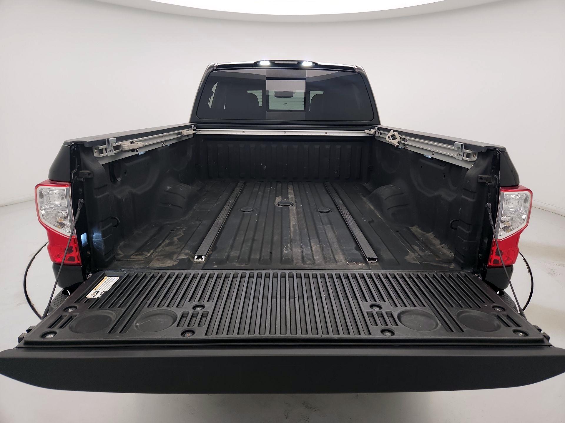 Thumbnail: 2018 Nissan Titan - 20