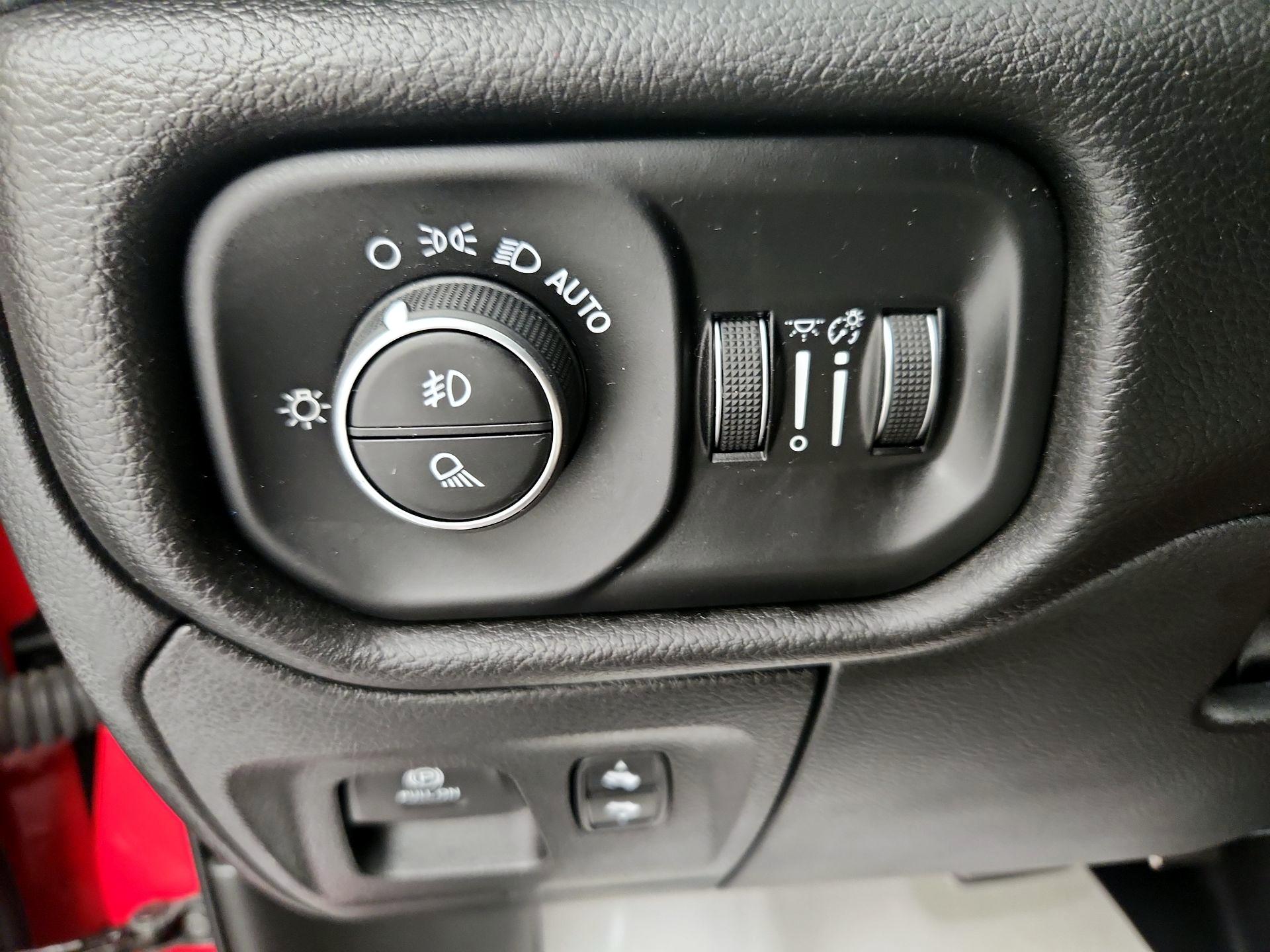 Thumbnail: 2025 RAM 1500 - 13