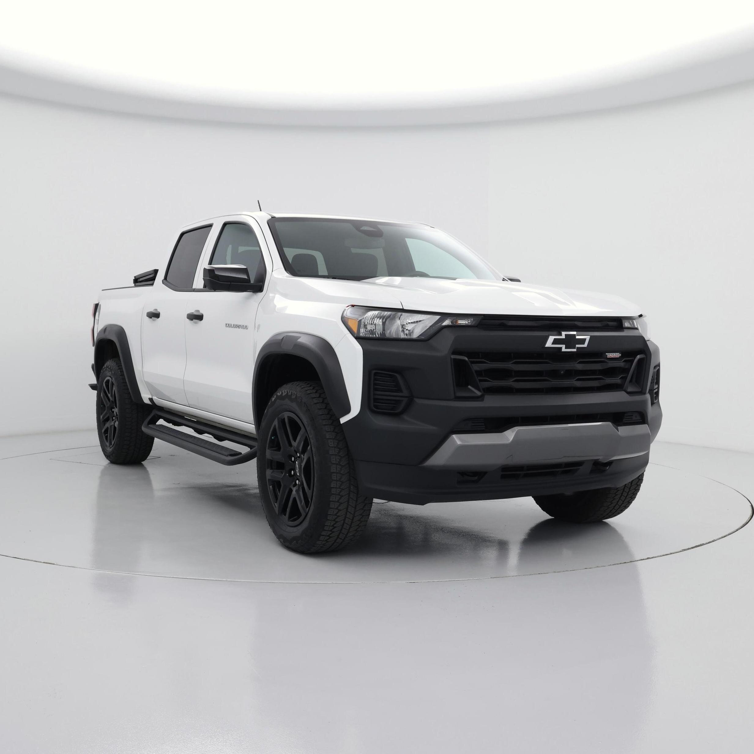 White 2024 Chevrolet Colorado Pickup Truck Four-Wheel Drive Automatic