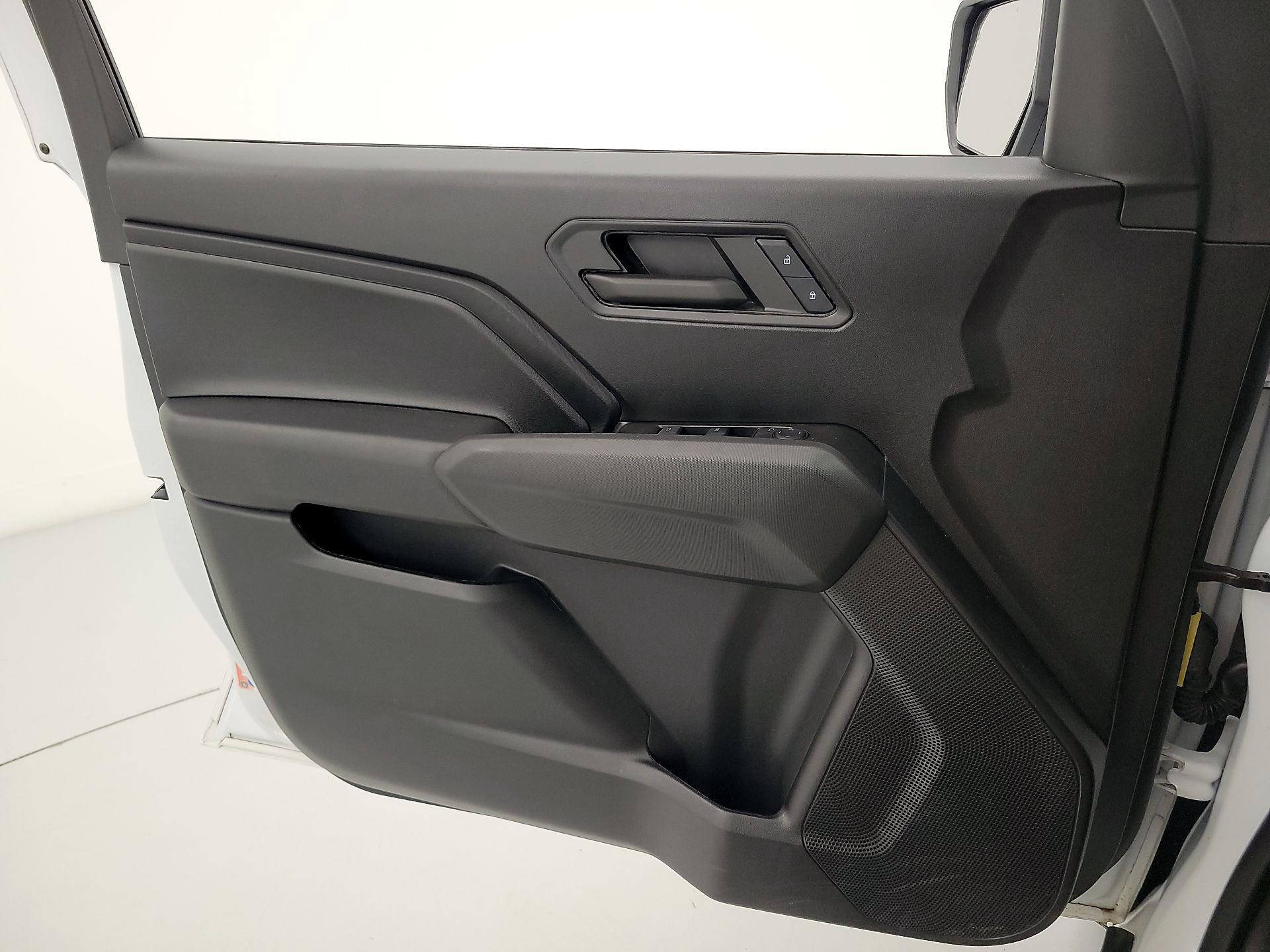 Thumbnail: 2024 Chevrolet Colorado - 12