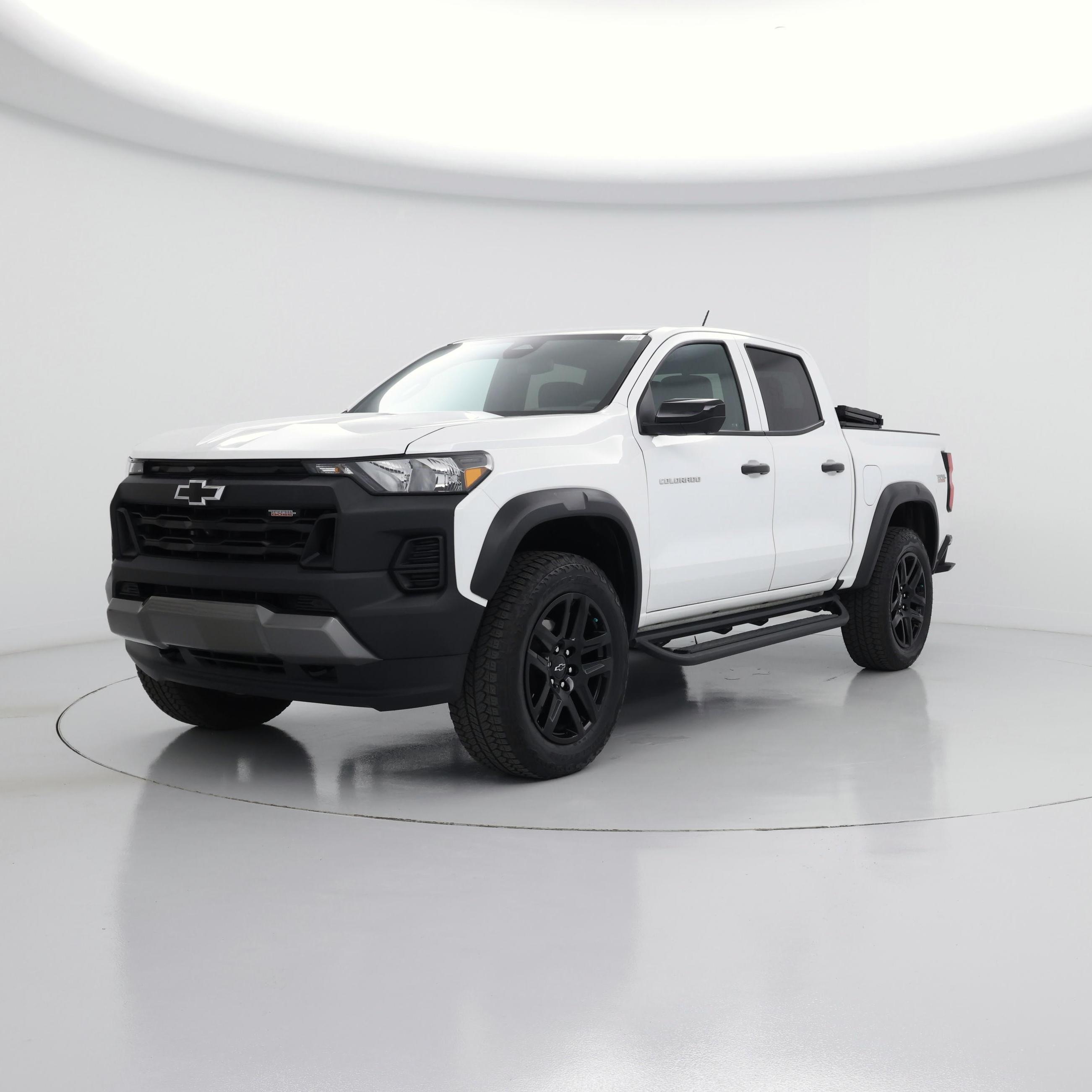 Thumbnail: 2024 Chevrolet Colorado - 4