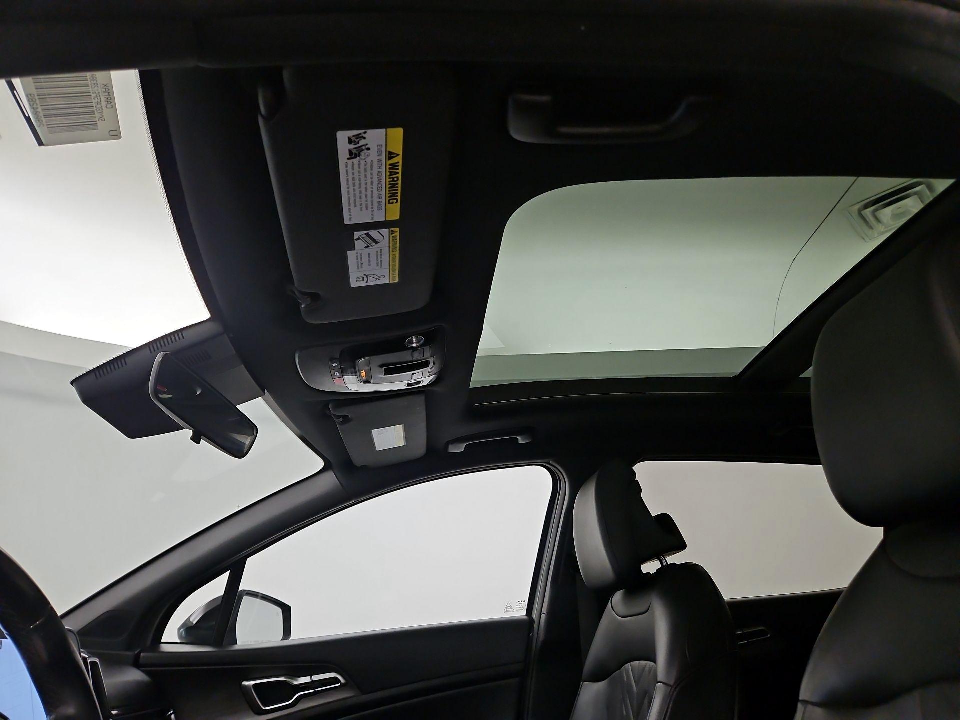 Thumbnail: 2023 Kia Sportage - 18
