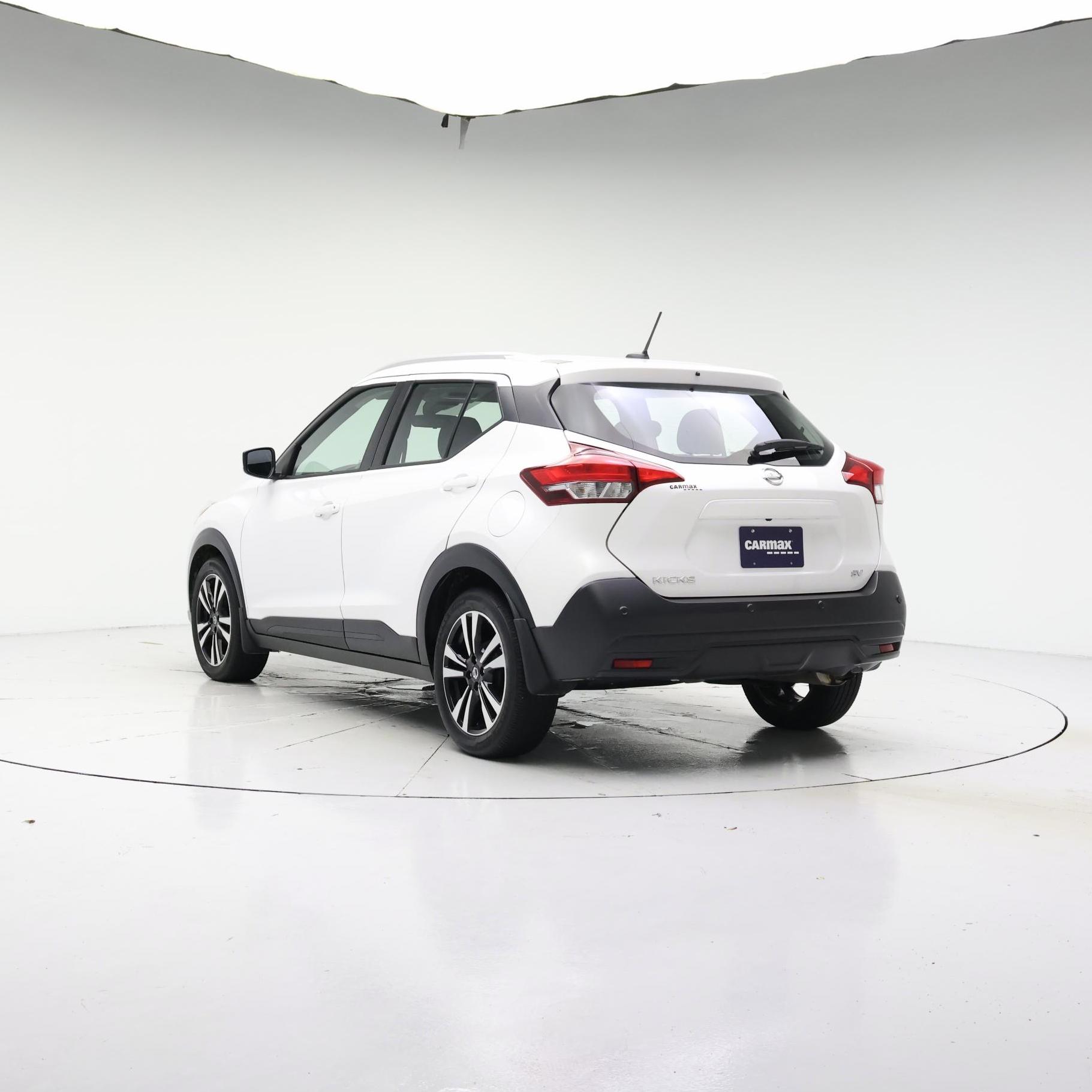 Thumbnail: 2020 Nissan Kicks - 2