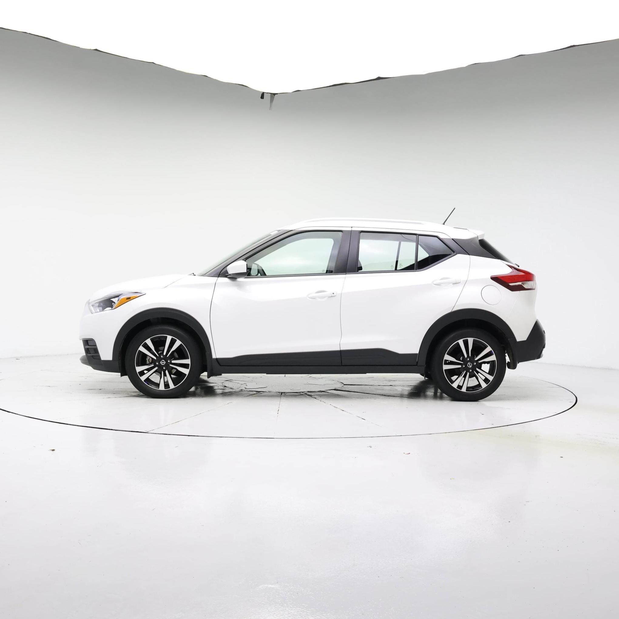 Thumbnail: 2020 Nissan Kicks - 3