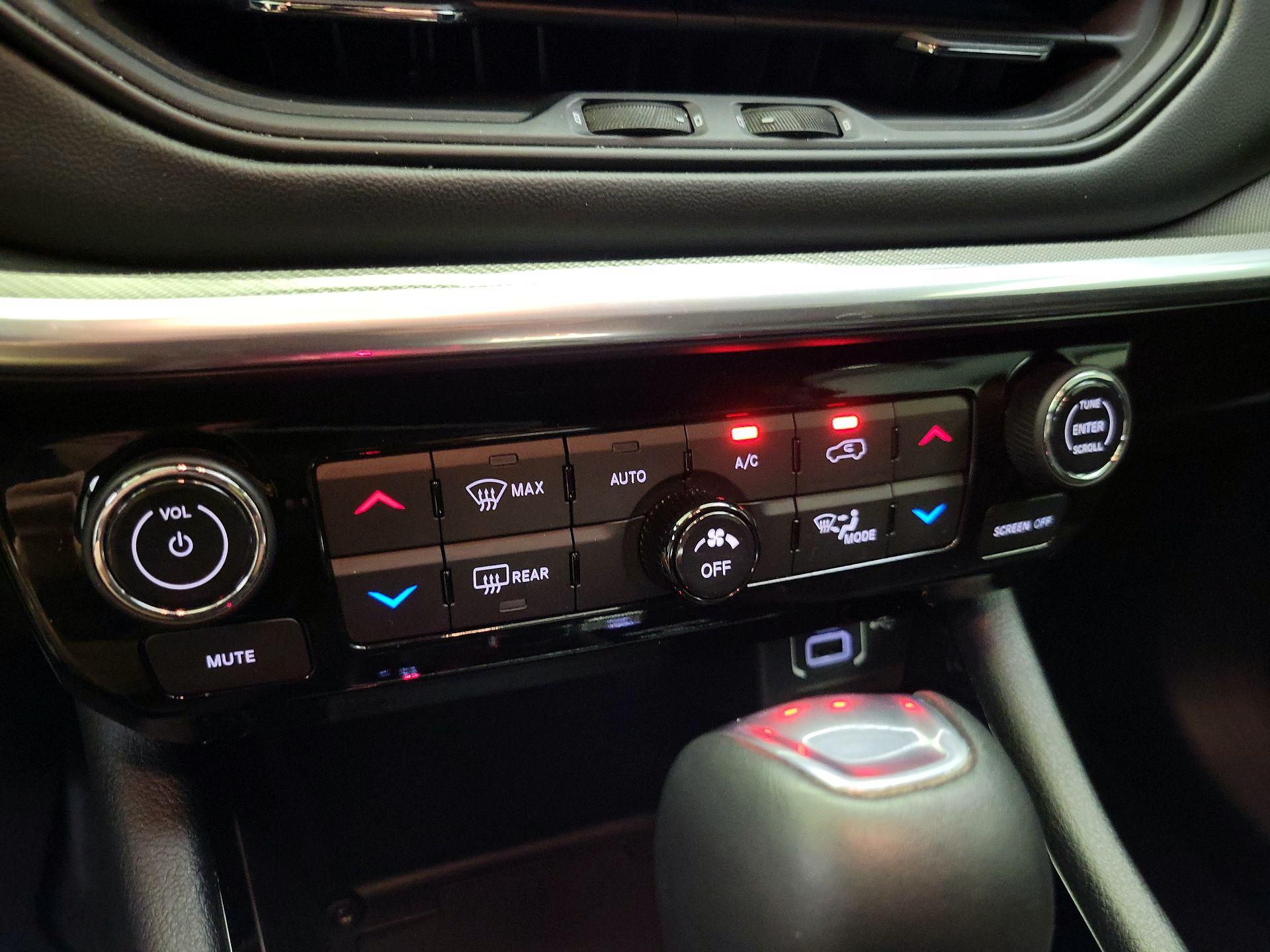 Thumbnail: 2024 Jeep Compass - 17