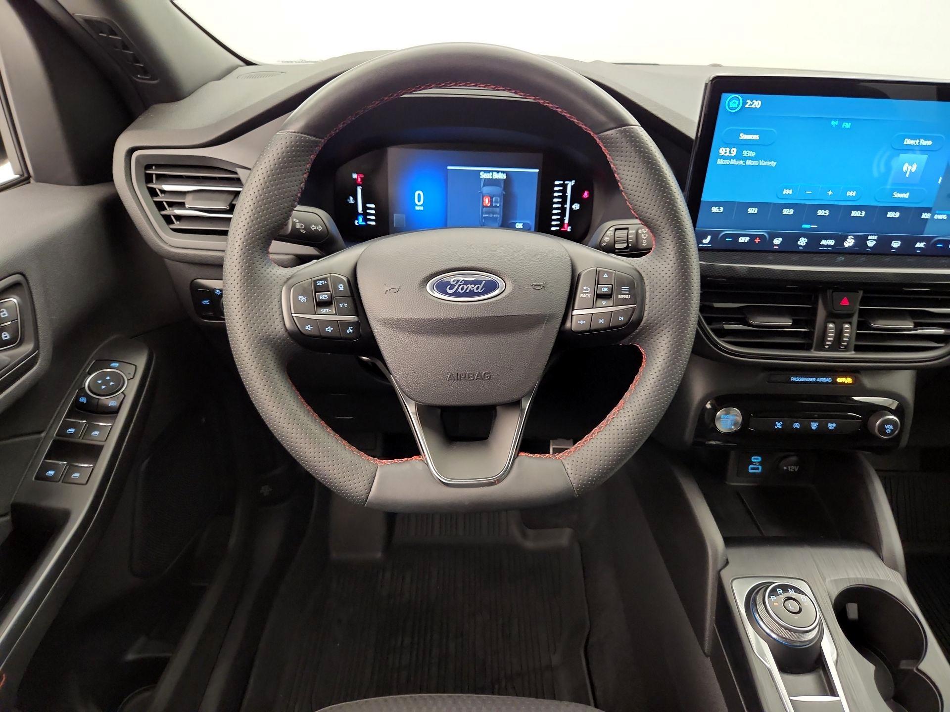 Thumbnail: 2023 Ford Escape - 10