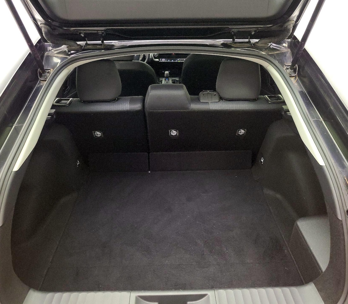 Trunk/Cargo (Seats Up)