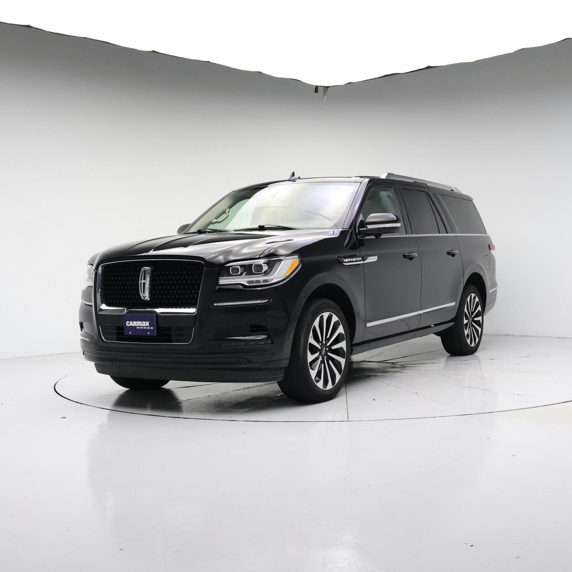 Thumbnail: 2022 Lincoln Navigator L - 4