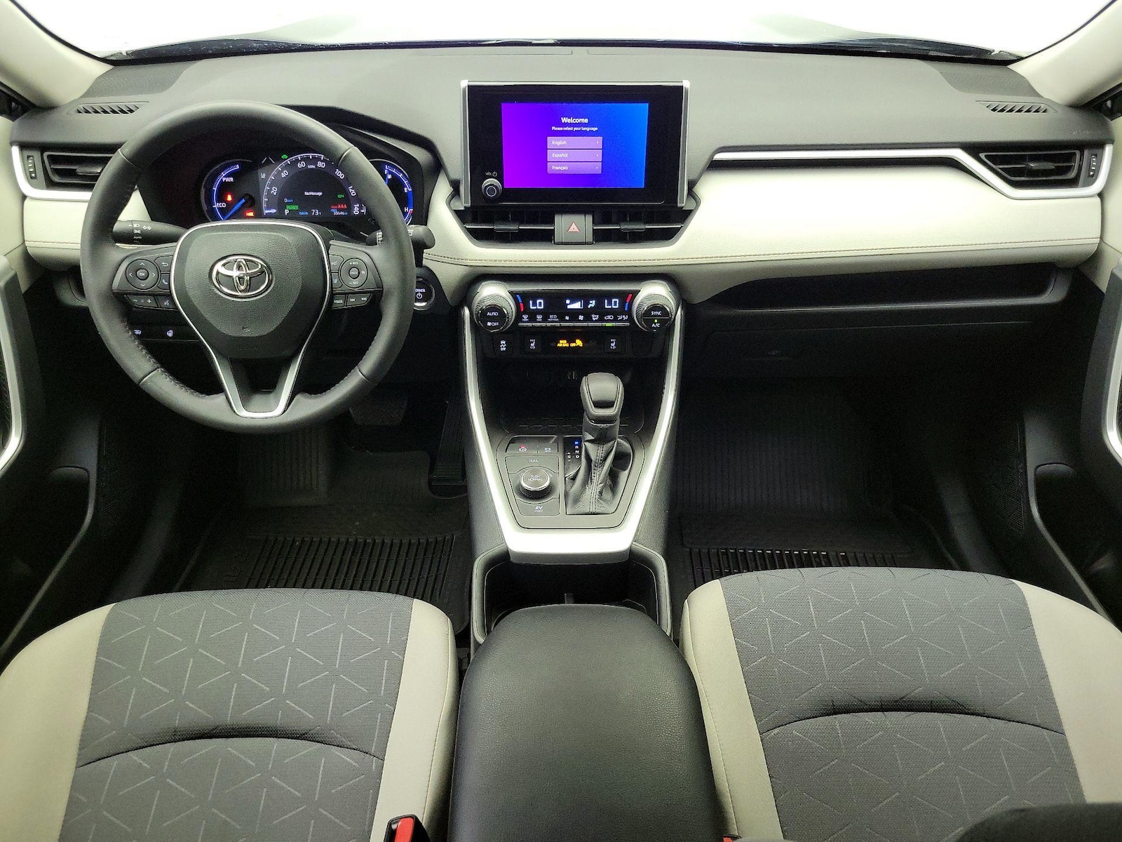 2023 Toyota RAV4 XLE - Photo 10
