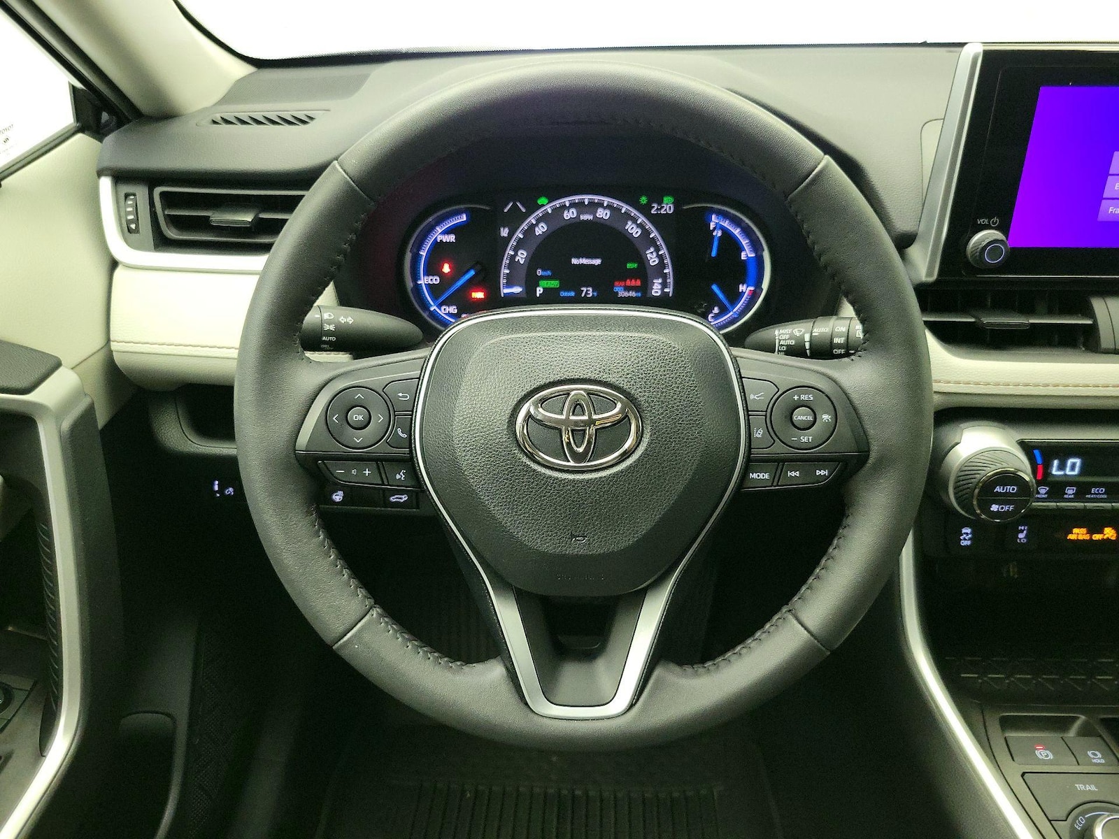 2023 Toyota RAV4 XLE - Photo 11