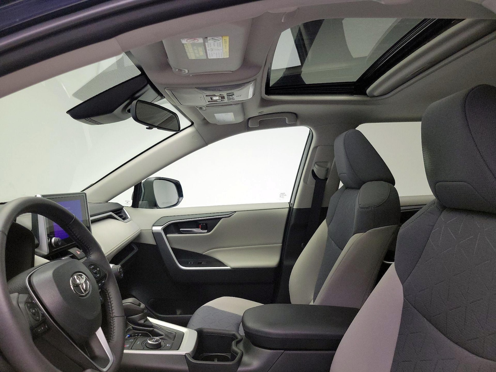 2023 Toyota RAV4 XLE - Photo 20