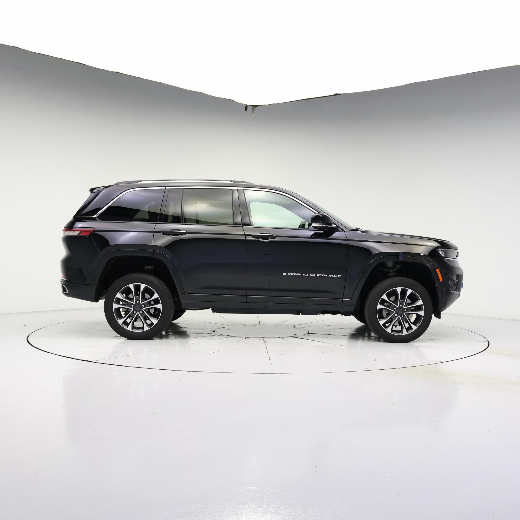 Thumbnail: 2023 Jeep Grand Cherokee - 7