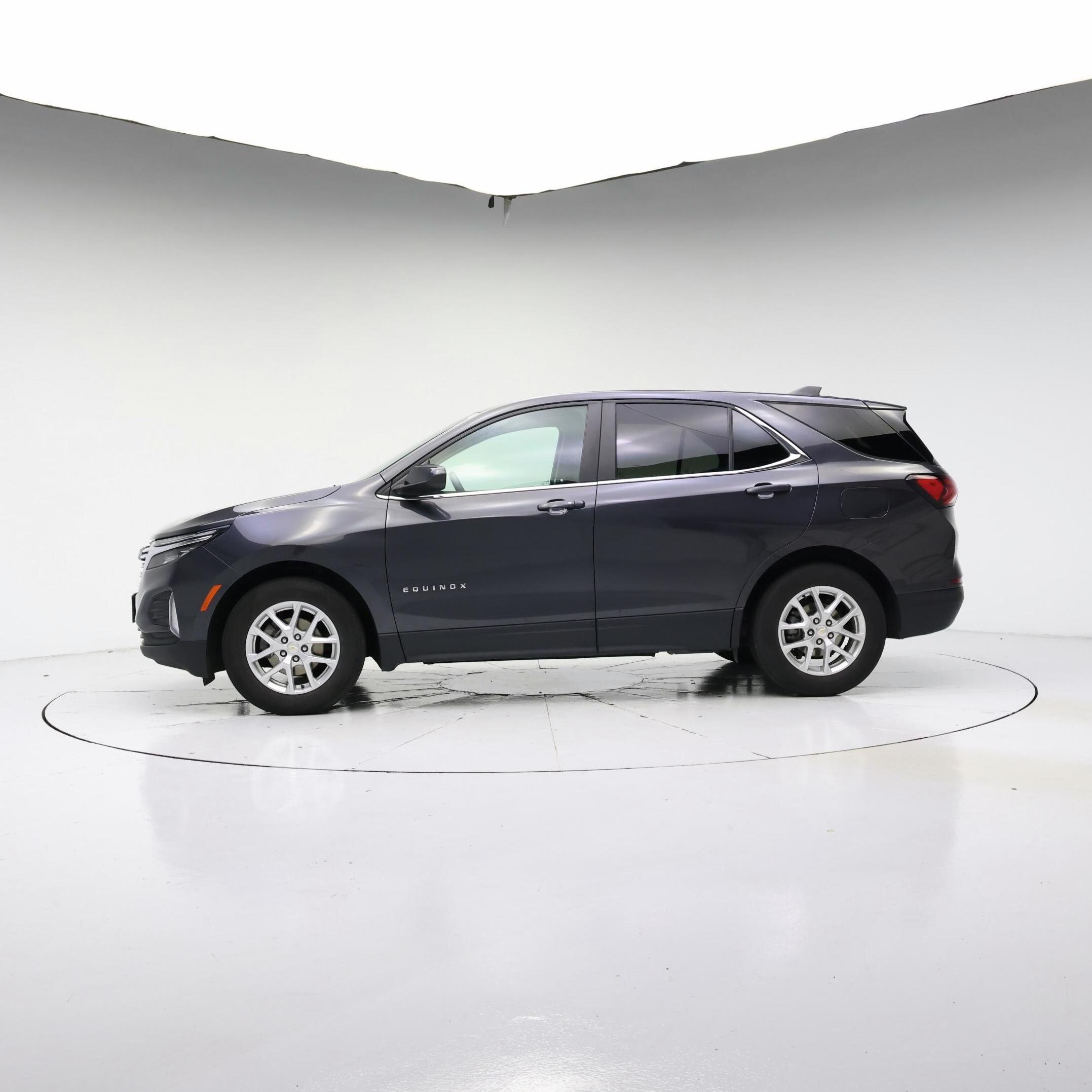 Thumbnail: 2023 Chevrolet Equinox - 3