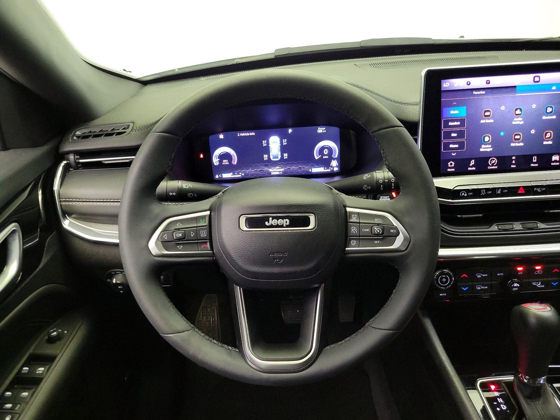 Thumbnail: 2023 Jeep Compass - 10